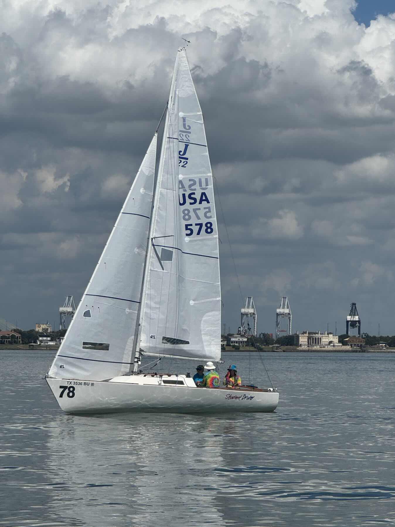 HYC HOOD Regatta Day 1_9EF4E1EB-6C8A-495E-85FC-A5F886B606E3
