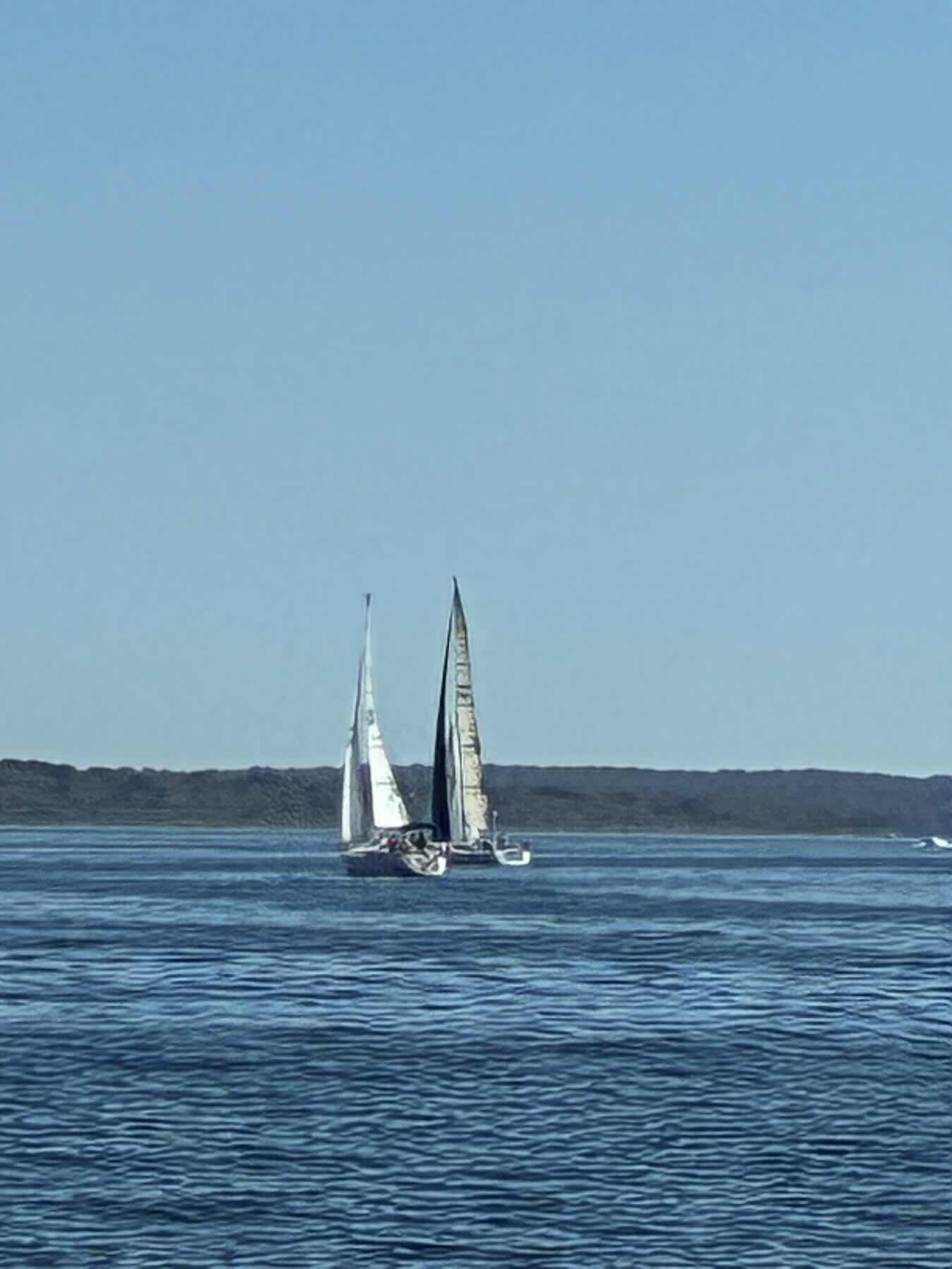 Day sail_14499663-FB3D-4740-8BA1-1DC9DE8C2A7F