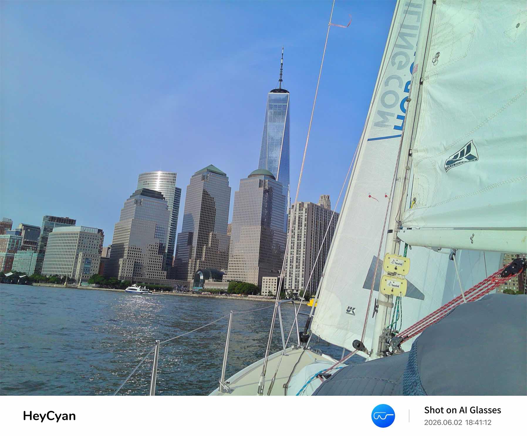 Sunset sail _66392447-DD9D-476E-A073-64475E2E7BA6