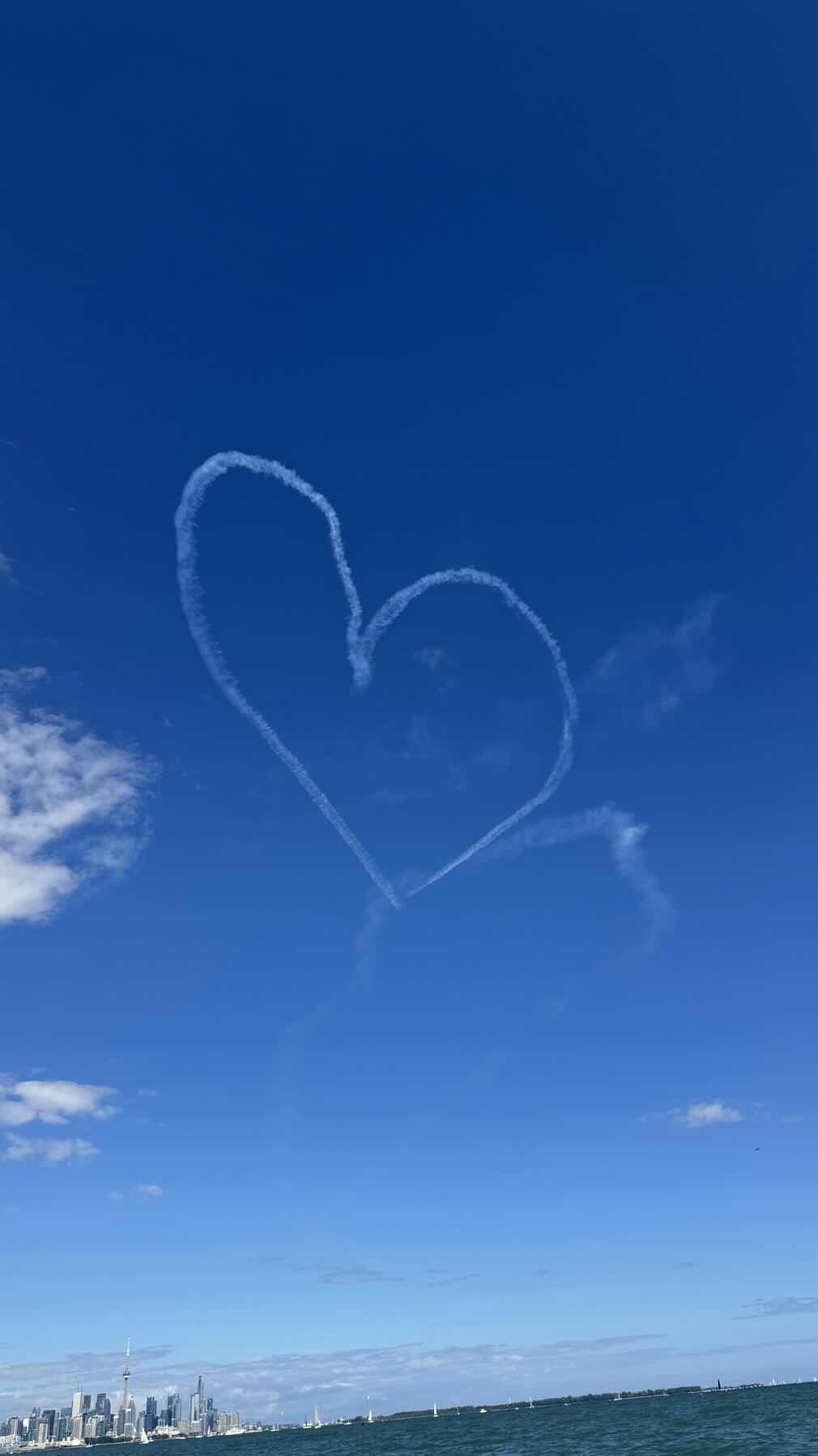 Afternoon sailing and watching Toronto air show_20D09CB9-A6BF-4D1A-8FAC-0876EFB47831