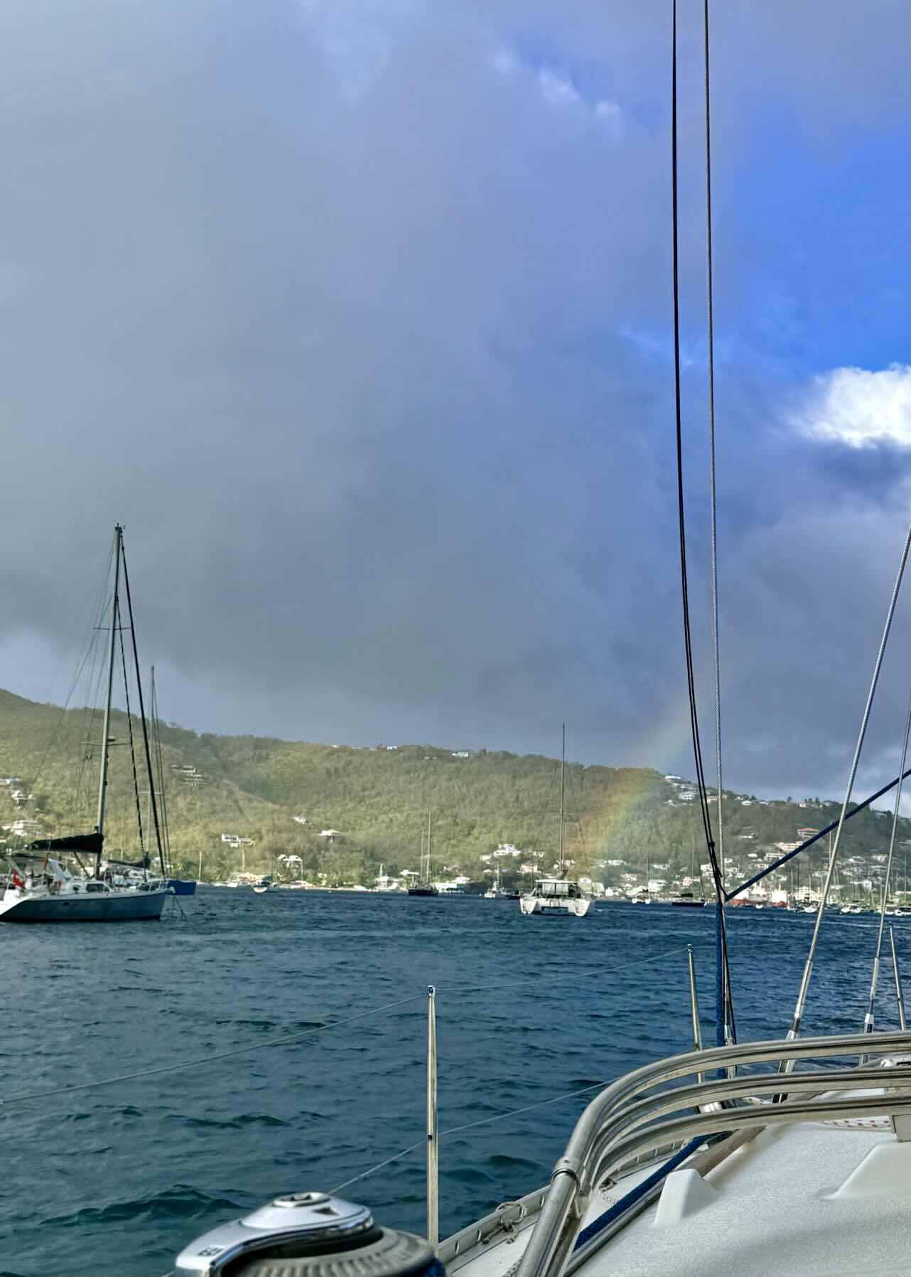 Sainte-Lucia direction Bequia : Saint-Vincent & Les Grenadines_390659C9-D856-4CB7-B698-A3CCBE3319A7