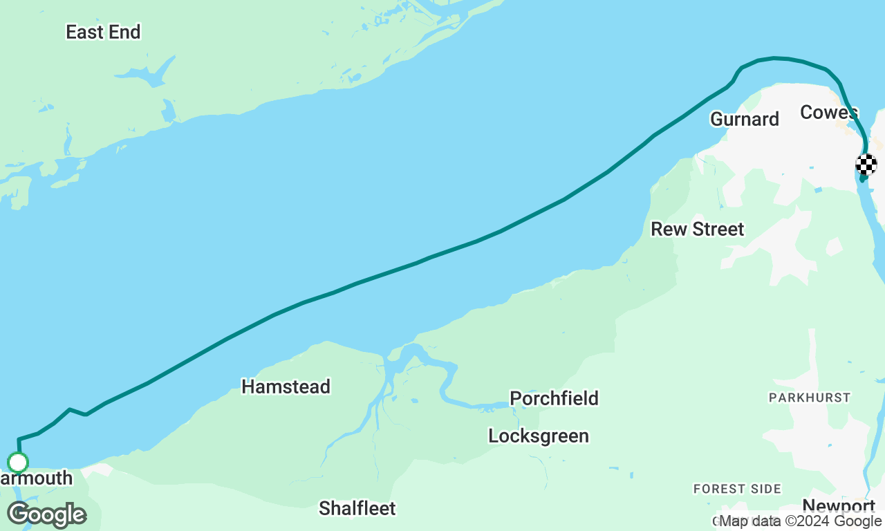 Aspiring YMs 1: Yarmouth to Cowes night sail