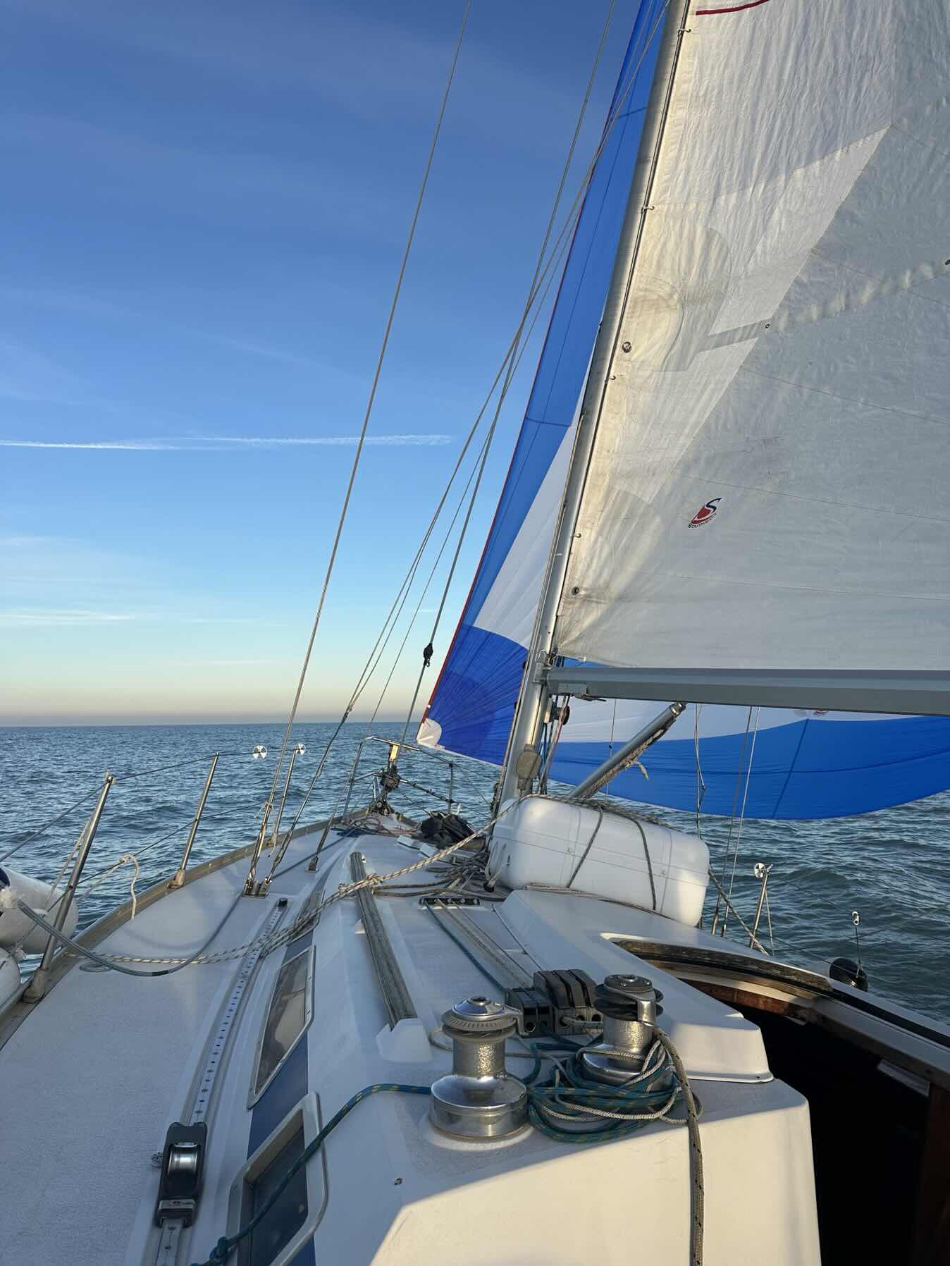 Voyage_E08F4995-23E8-4238-ACBE-B8D6C4A85AD6