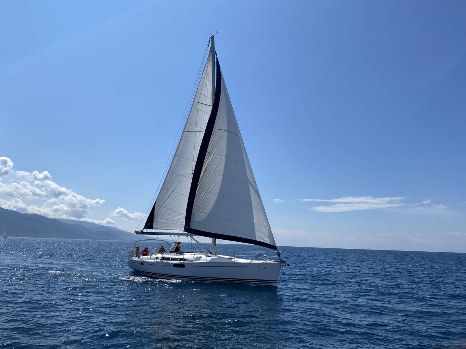 THRASIAN RACE III_68AC4B68-4233-46EE-AC30-76DD77D29DC8