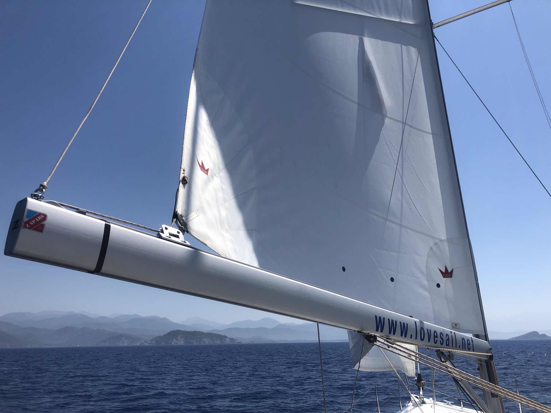 A final bit of sailing for the week_275F7C0E-94F2-4138-8C2D-1187600A40A1