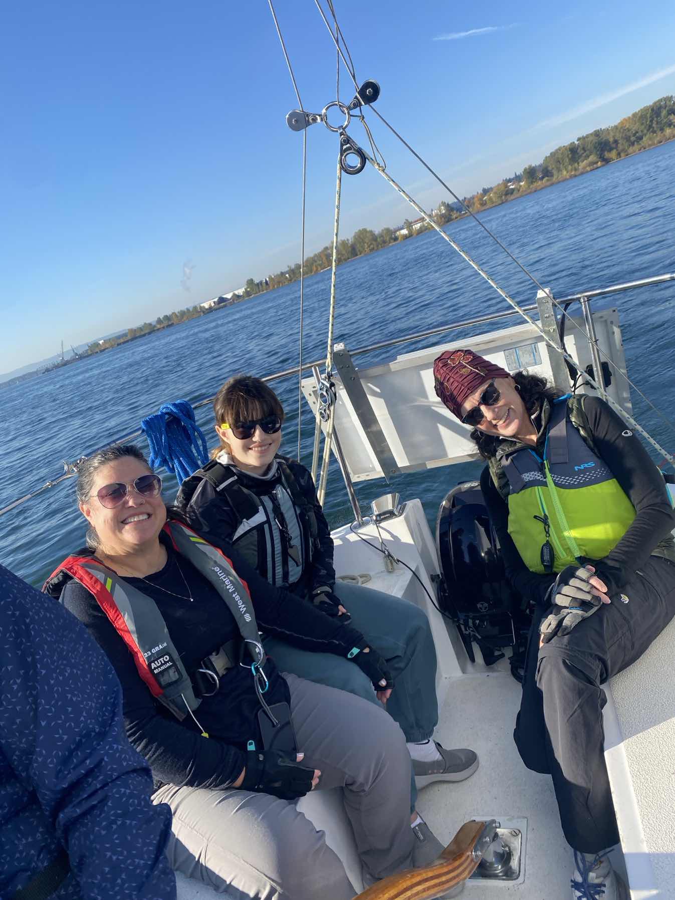 Nov. sail with Mae and bday girl_6BAF7221-7F4D-45EE-8AC5-6CEE94E33C1F