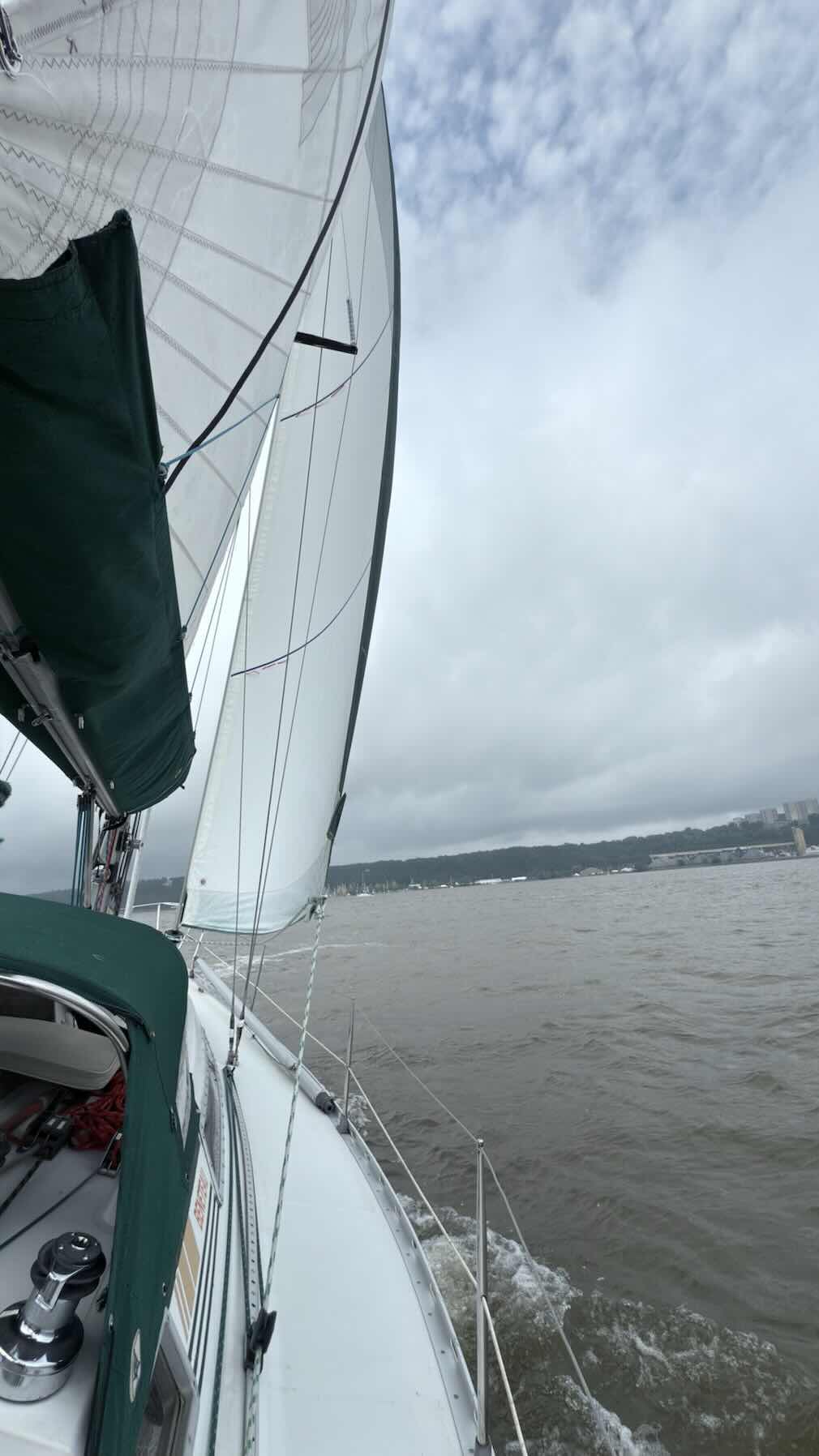 IYT Bareboat J1_9CC6144F-2A97-491F-893D-012A8D4A1A23