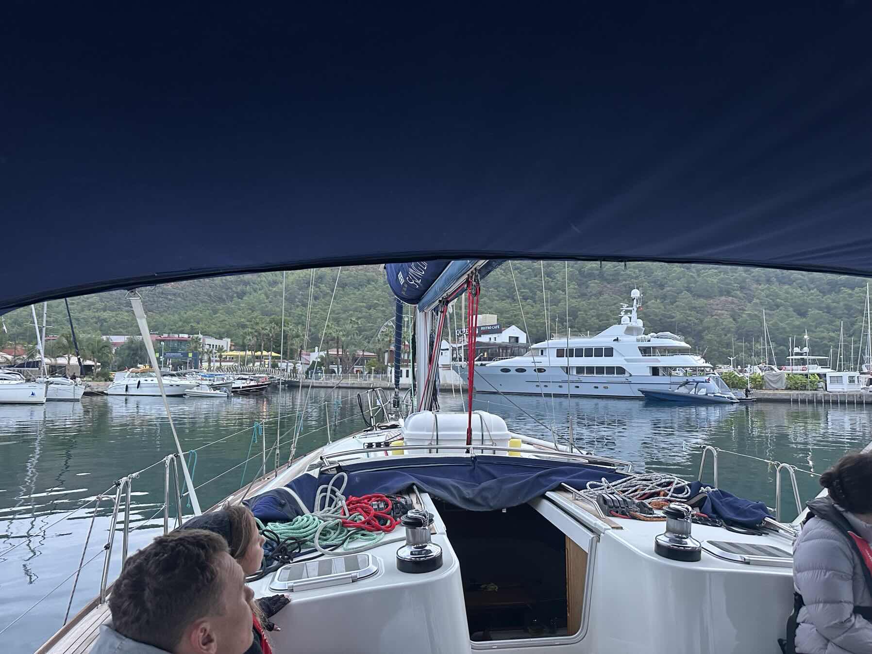 RYA Coastal Skipper Course Day 3 • Part 2: Parking Along Side_4E45FB93-9956-4175-B93E-1616AF93C9E1