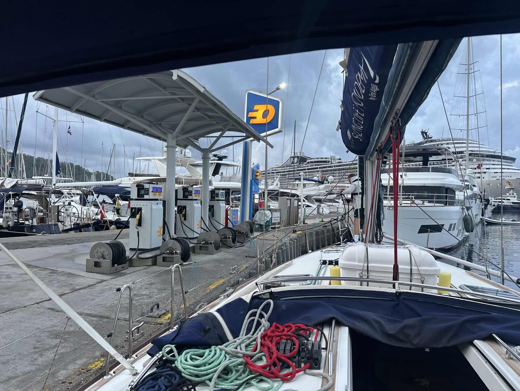 RYA Coastal Skipper Course Day 3 • Part 2: Parking Along Side_B8714B7C-2909-4CE6-BD71-4859759C12AD