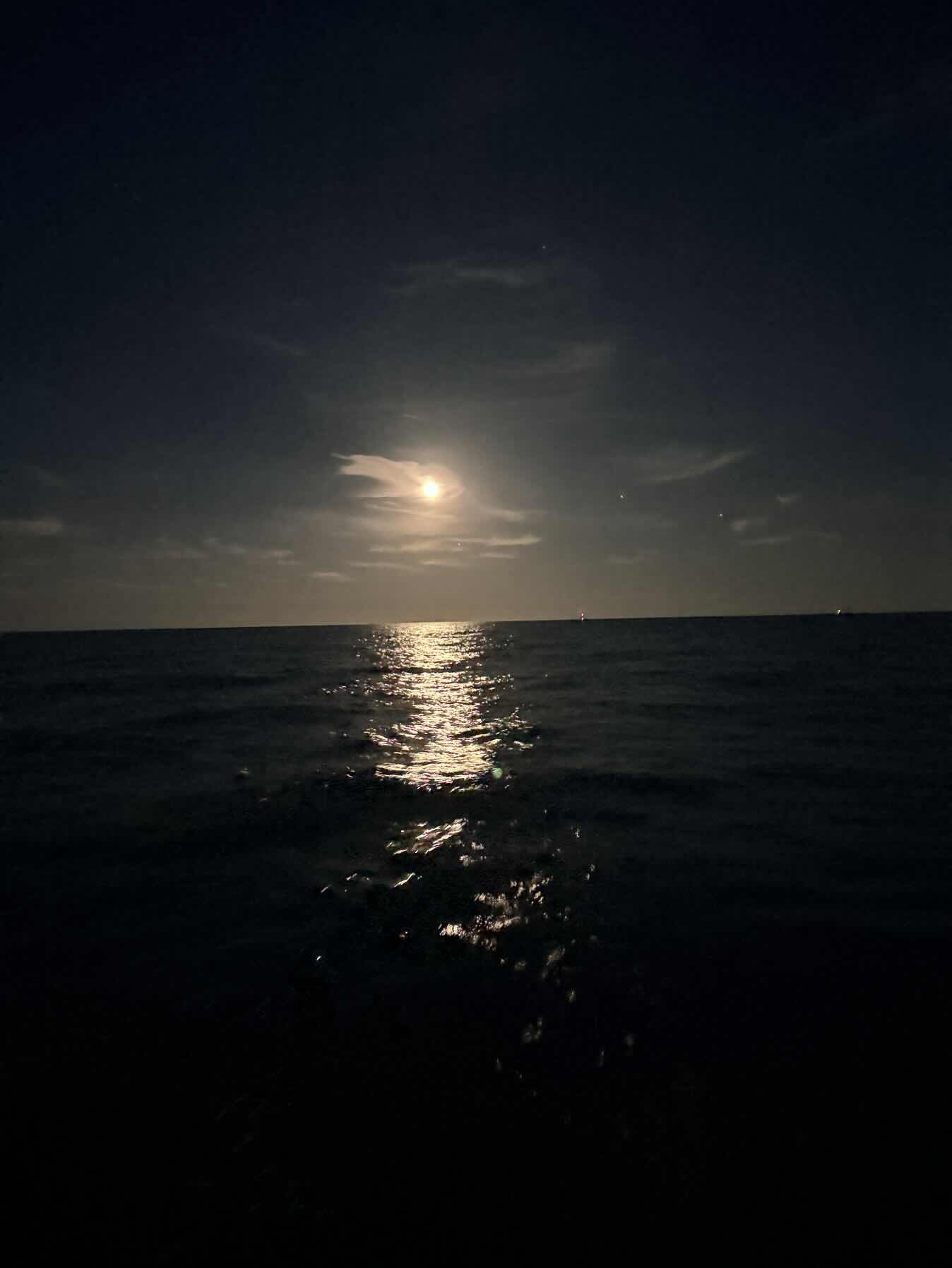 Moon cruise_80F73FE8-381F-4786-8411-993329E32A7D