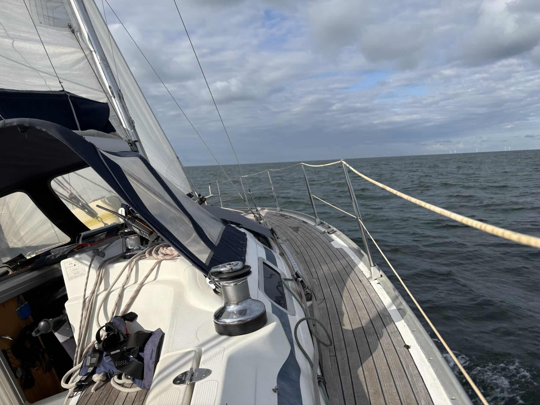 Crossing English channel_517F21BF-FF5D-49DD-9135-5F5532373417