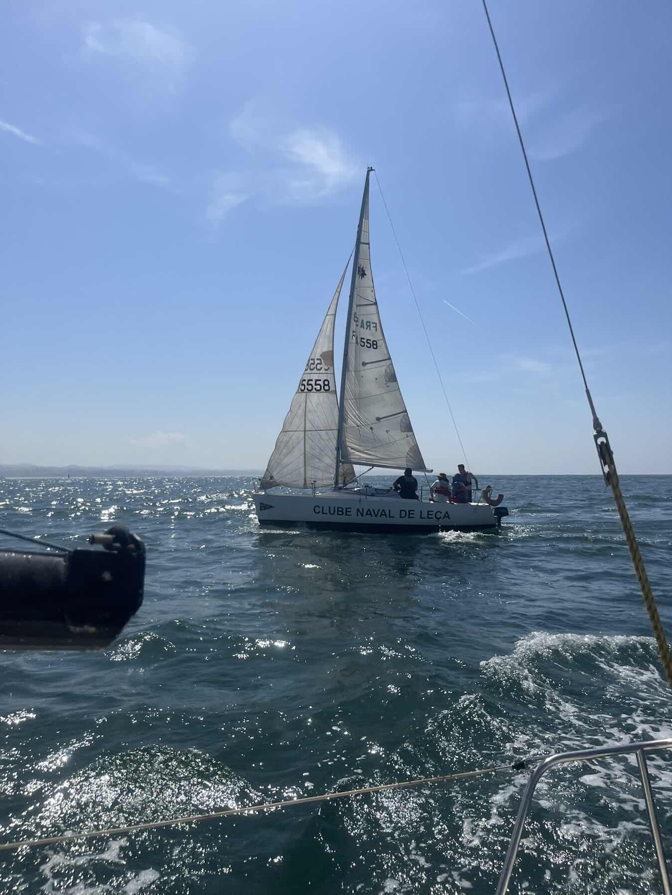 Escola de Vela Adultos _5DB0E867-E1FC-47EB-B253-33F194295334
