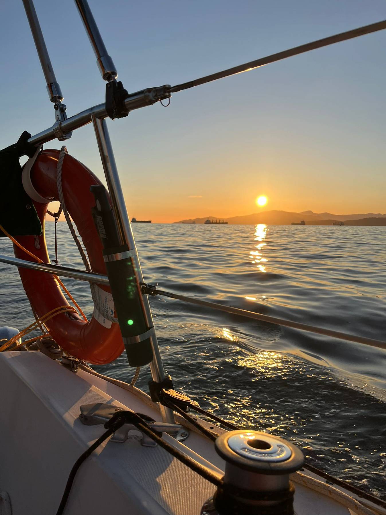 Sunset English Bay sailing_39FF1C5B-2CEE-49F4-A35A-C888061E704D