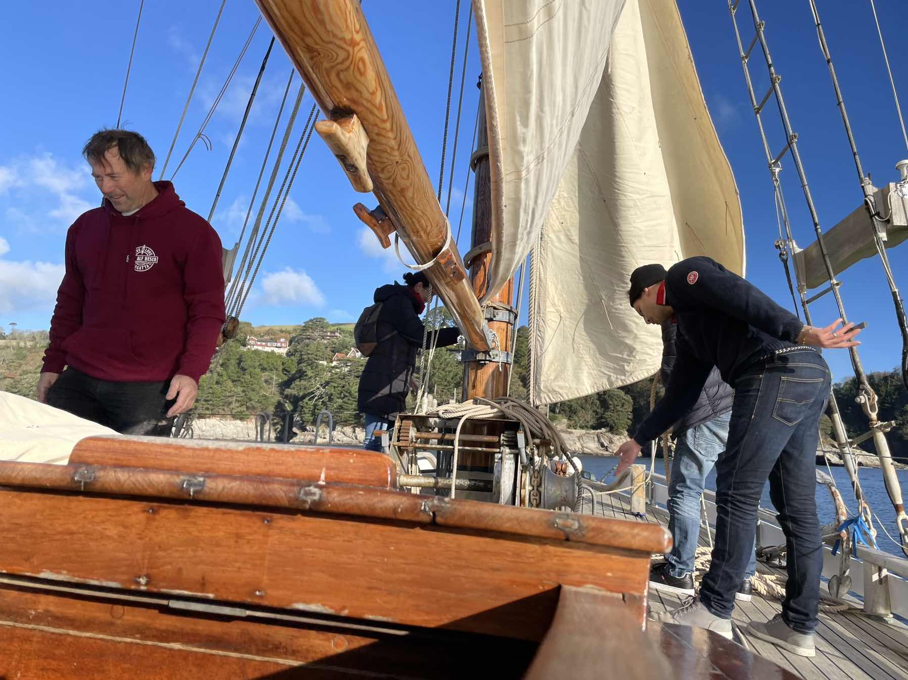 Winter Sail on Escape ❄️⛵️_14DFF2D1-1B1C-4347-8659-79B4F1A6DF94
