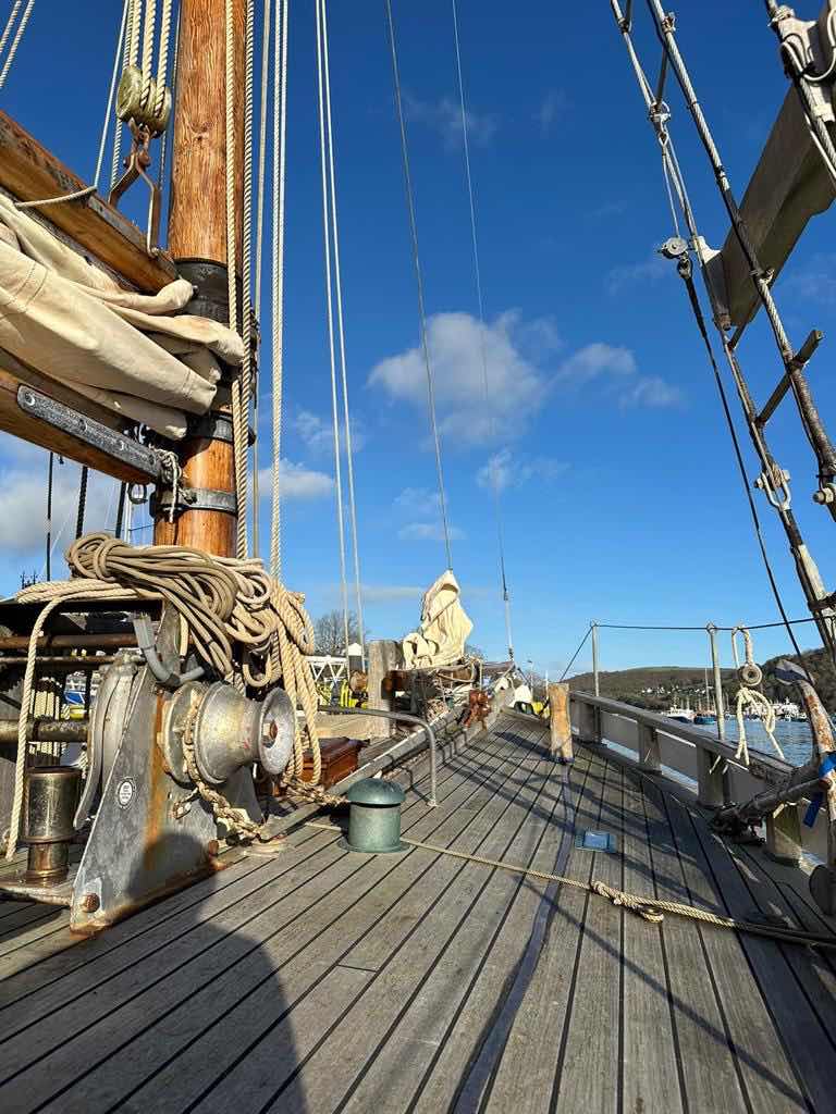 Winter Sail on Escape ❄️⛵️_FC2001EE-727B-4C25-AA11-C83557055D88
