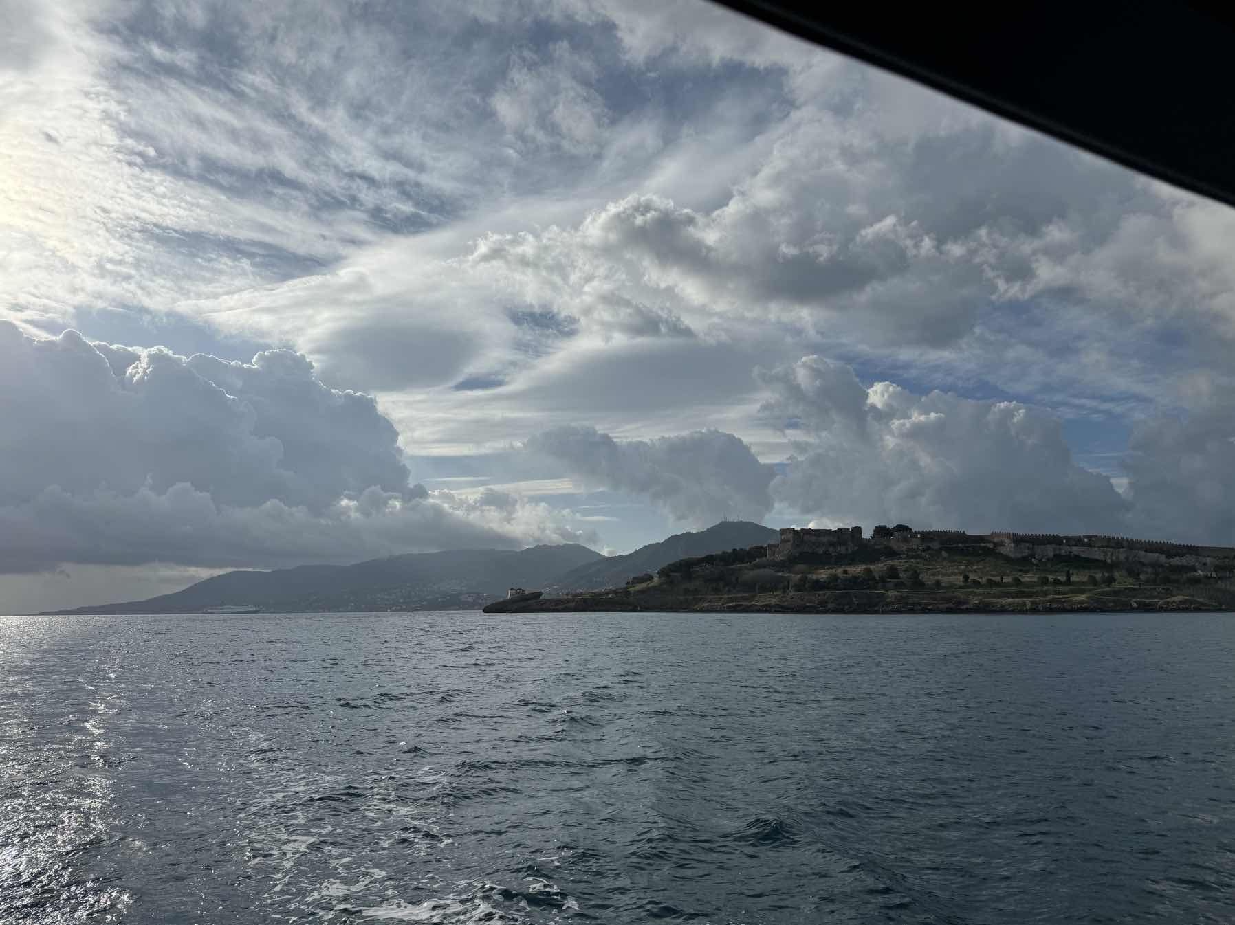 Midili-Canakkale_18FEC5FE-C7EE-4CFF-A4BE-24DB6F7C3489