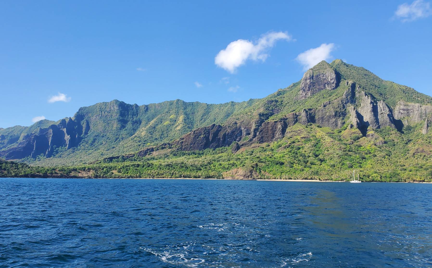 Baie D'Anaho-Baie De Taiohae (Nuku Hiva)_DE3082FC-911F-4AE0-8113-A4D2F041000C