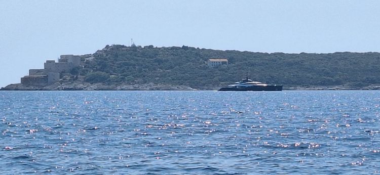 Voyage photo from Southbound to Lushtica Beach