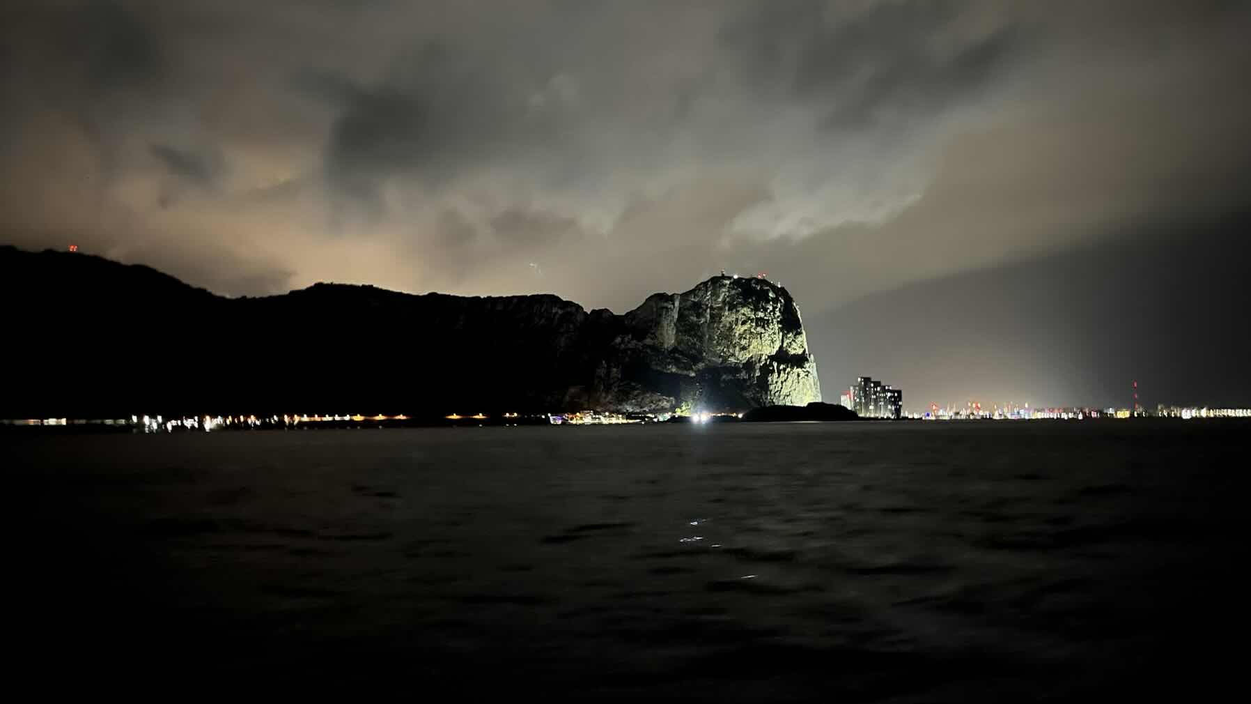 Refueling a Gibraltar _72024E7B-62B5-4CA2-8524-E12870F39602