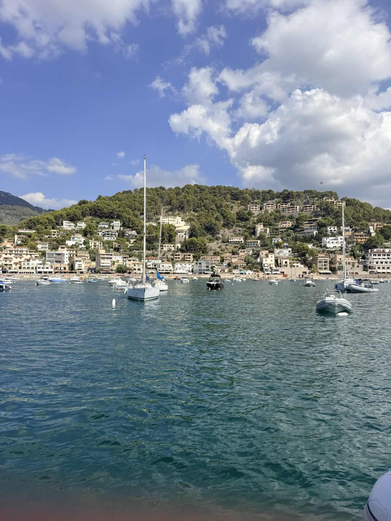Charters Baleares S3P4 Pollença - Soller
(Sp)_D69C1E57-6A2D-4B78-AA3C-6F45F331C001
