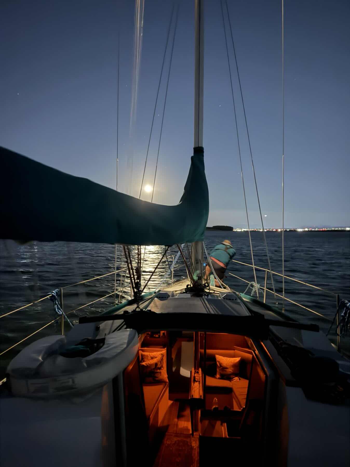 Moon Sail_19BDA274-AA6B-470D-8E64-92437E867854