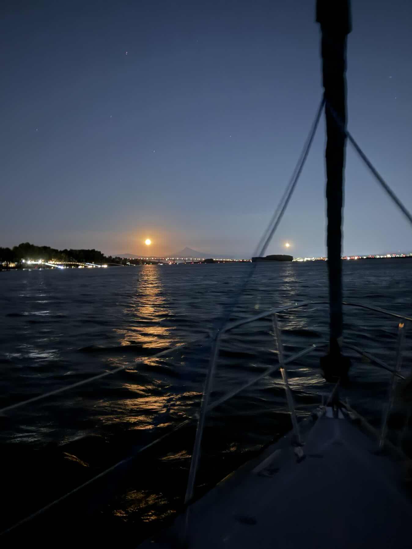 Moon Sail_A20283E0-1960-4BD5-AD74-894D2986EEAE