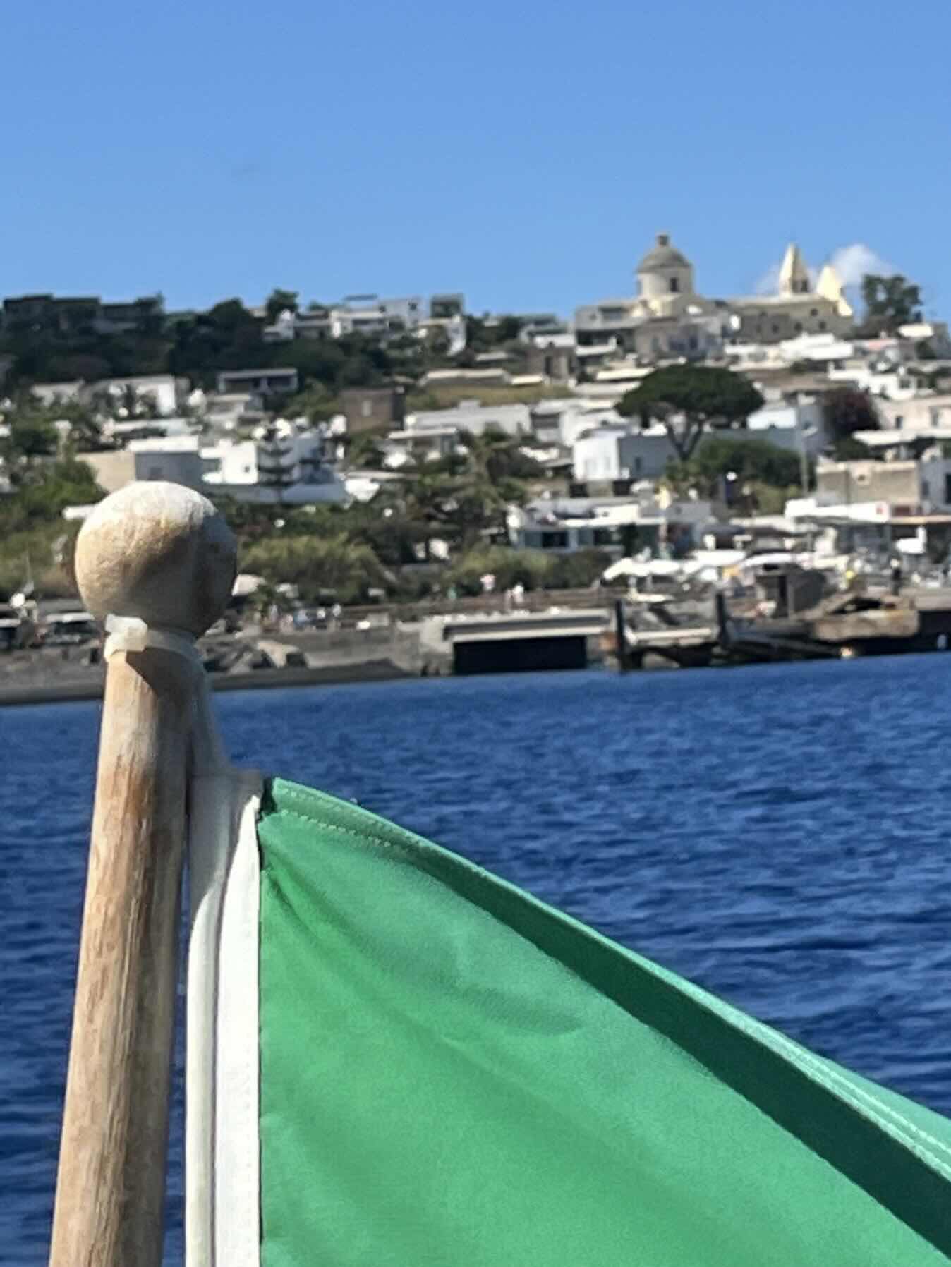 Stromboli_8C221C06-7C71-4F1E-ACB9-937DB591006F