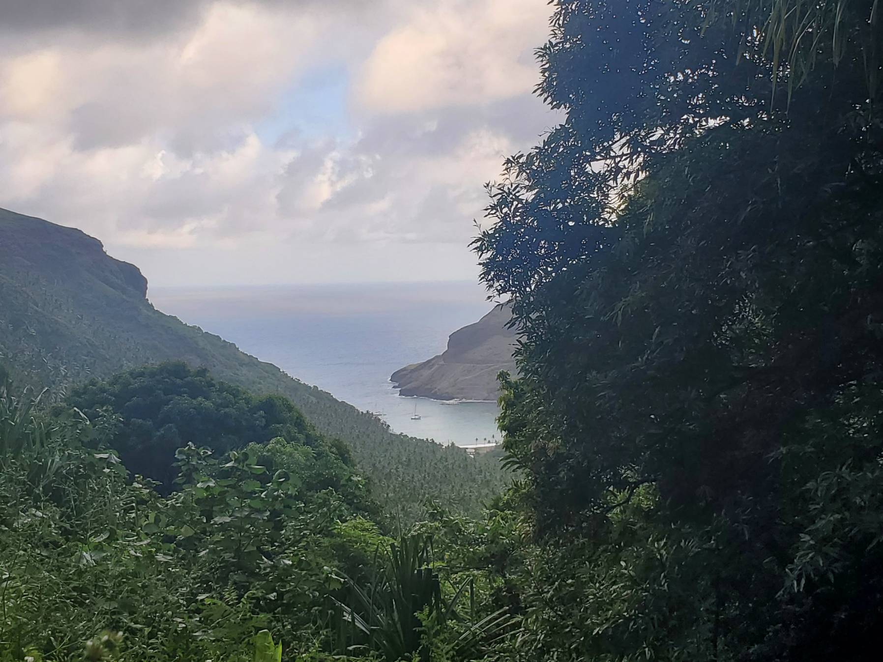 Baie Hane, Ua-Huka - Anaho Bay, Nuku Hiva _B99FB60B-D2F9-43C5-AF36-FA517B63456F