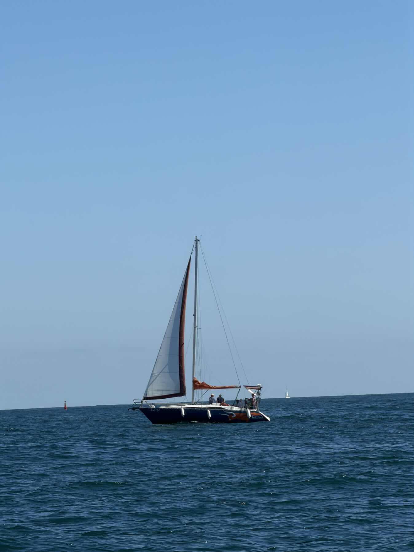 Sail training session_EF845811-0780-49E5-8538-910C4C5E32F2