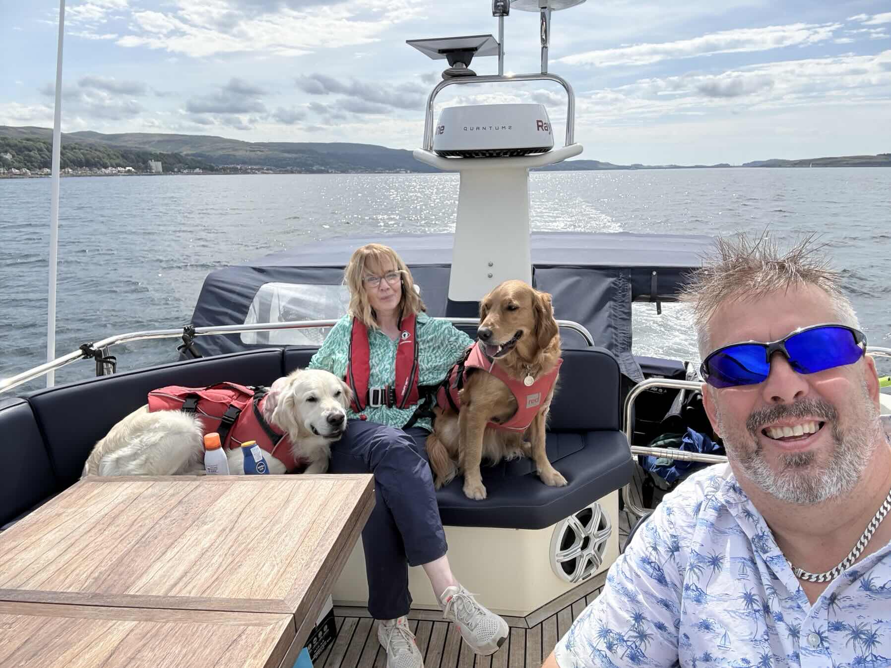 Holy Loch for Lunch._60412854-88E3-4274-8E70-14D045671D4B