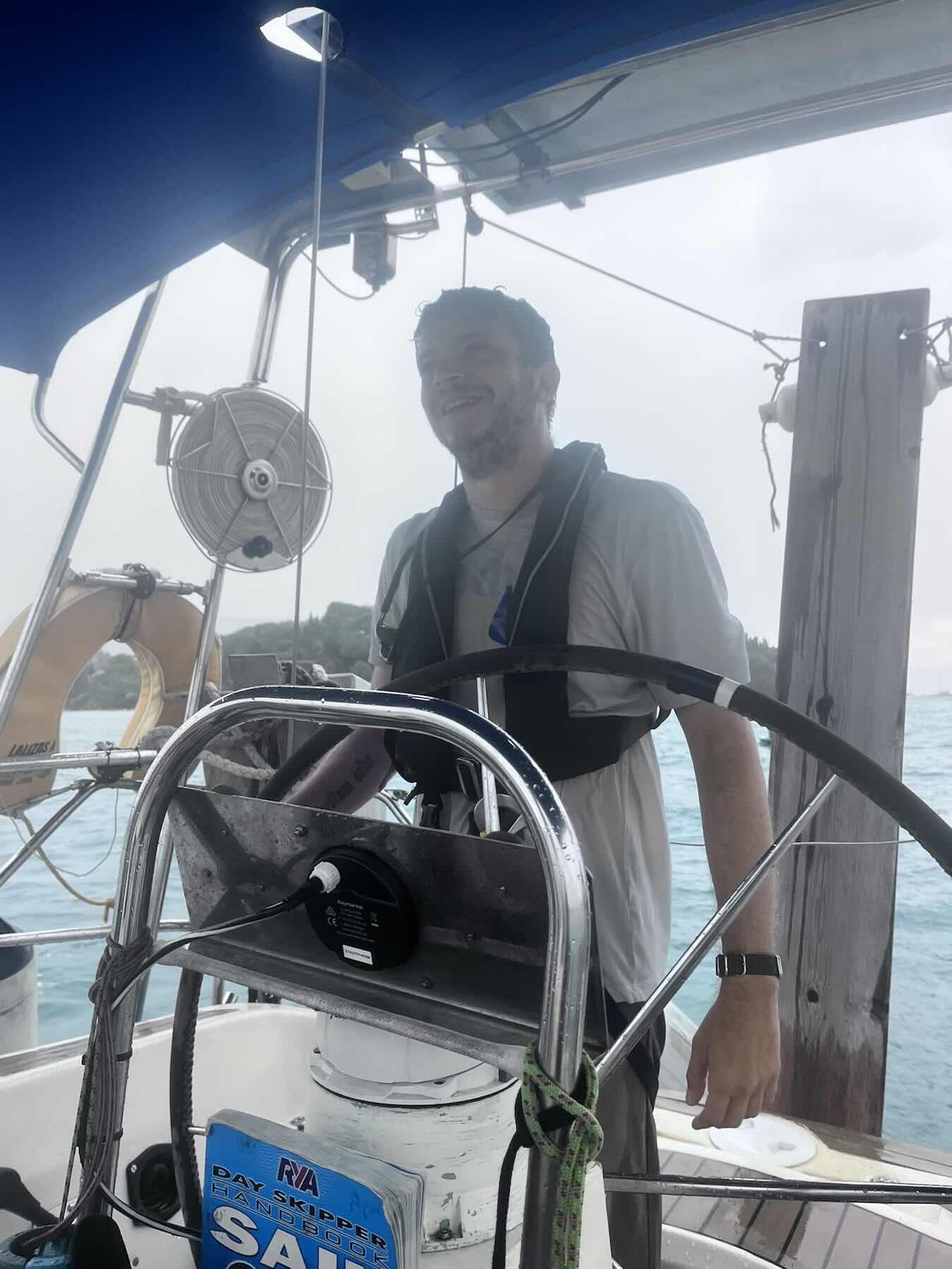 Stormy afternoon - back to marina ⚡️ 🌊 _D9C24DE1-C5B1-47B7-BC40-3C4E1D8F2745