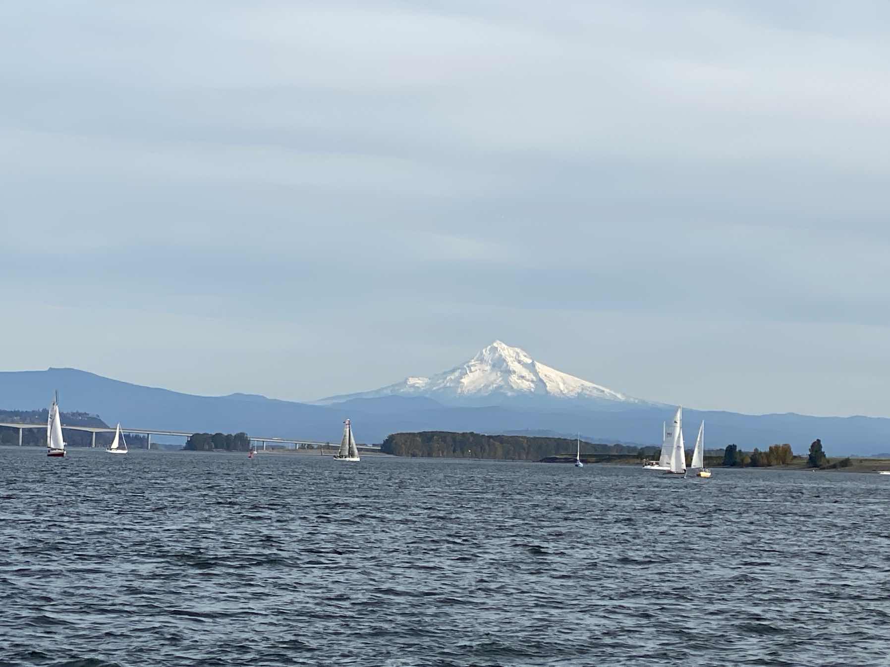 Racing on Moana_6C1BBCBC-93F9-48D4-A489-E7AC3E0F3529