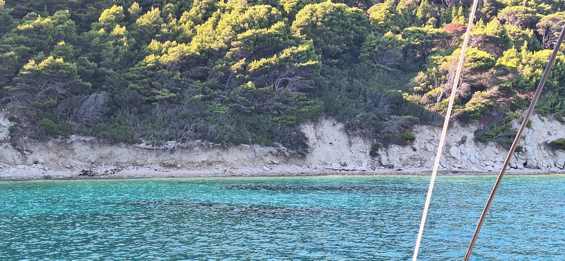 Day trip to Sazan Island to Anchor _08089014-F35D-46BB-A5E7-4500E69C9A91