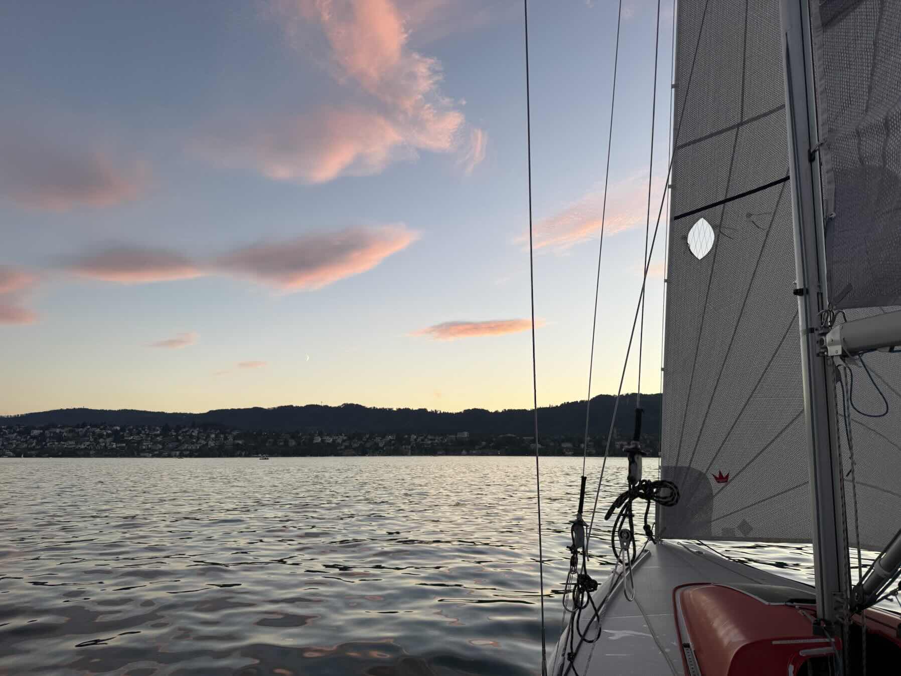 Sunset sailing_F654091B-3368-4295-B408-914026F06498