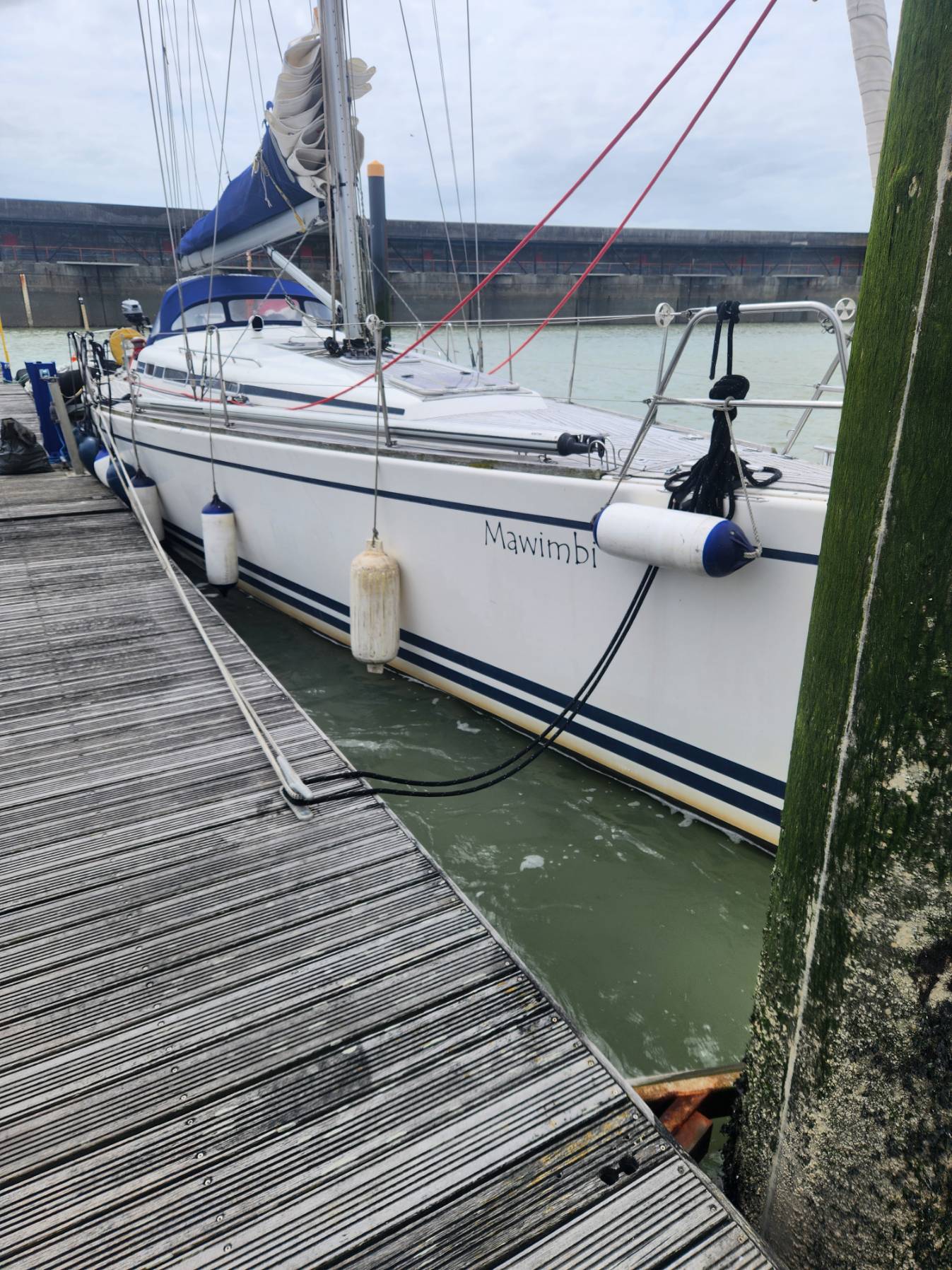 Assisting owner and son from Amsterdam to Brighton_D8AE55D4-98D0-40B6-8D65-A96E124A345E