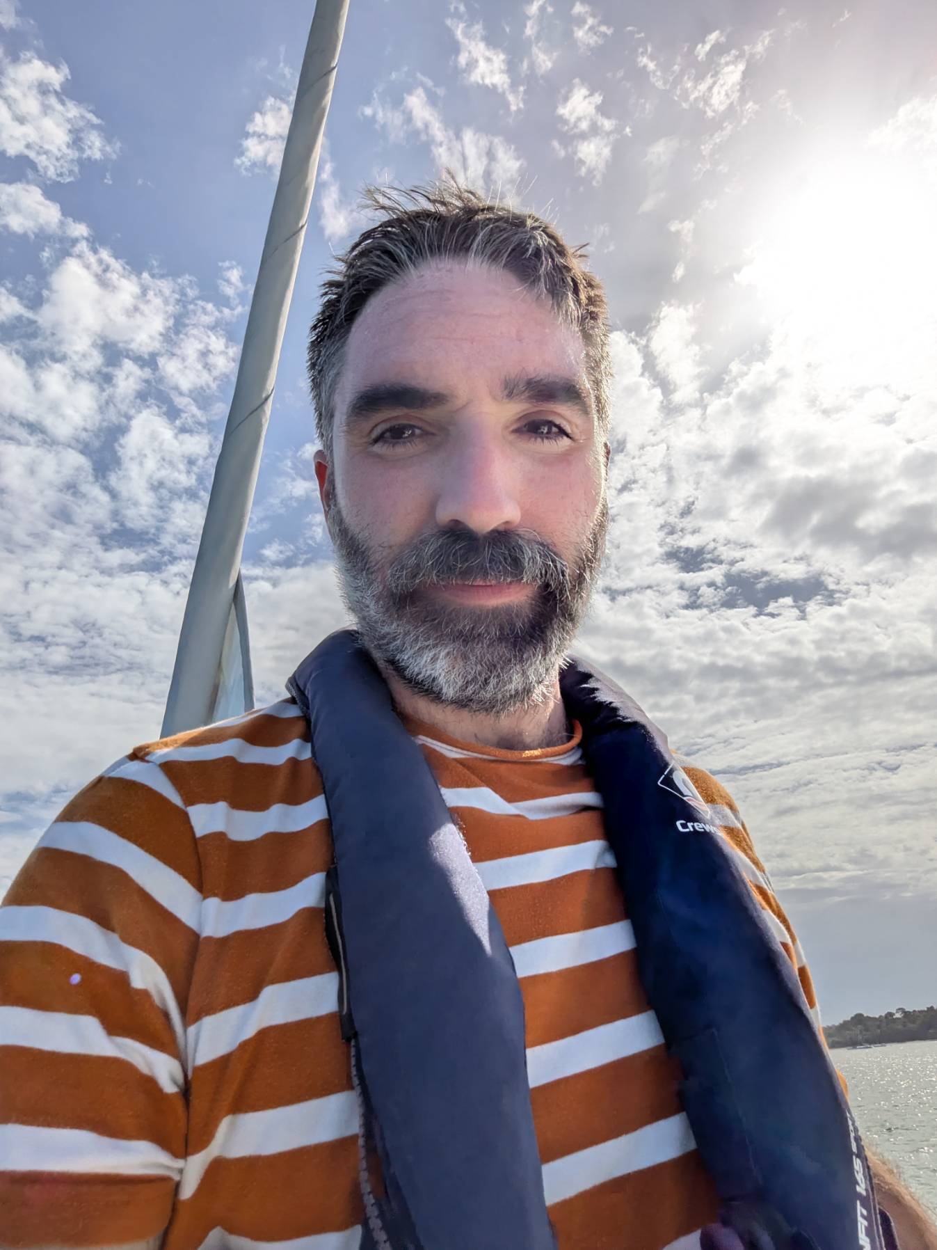 sail to buoy_0E3BF3C1-F599-47A5-A9D0-FE7C5C2CD175