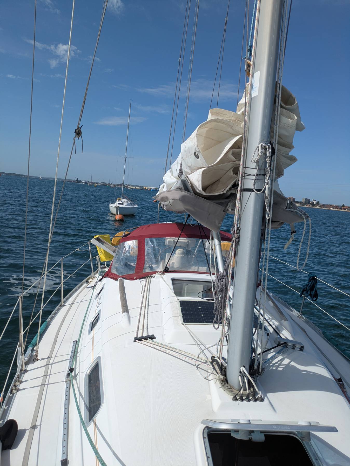 sail to buoy_94387EA2-DFAE-4DE2-870A-F0889432CAD4