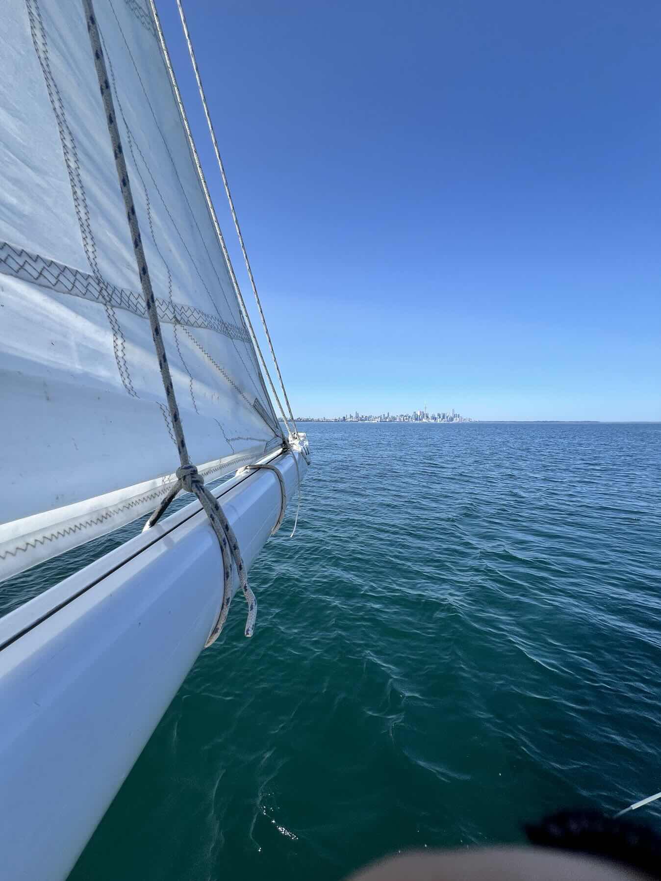 Downwind sailing_EC825DA7-4CEC-452B-83BD-7C3B05C4BB3C