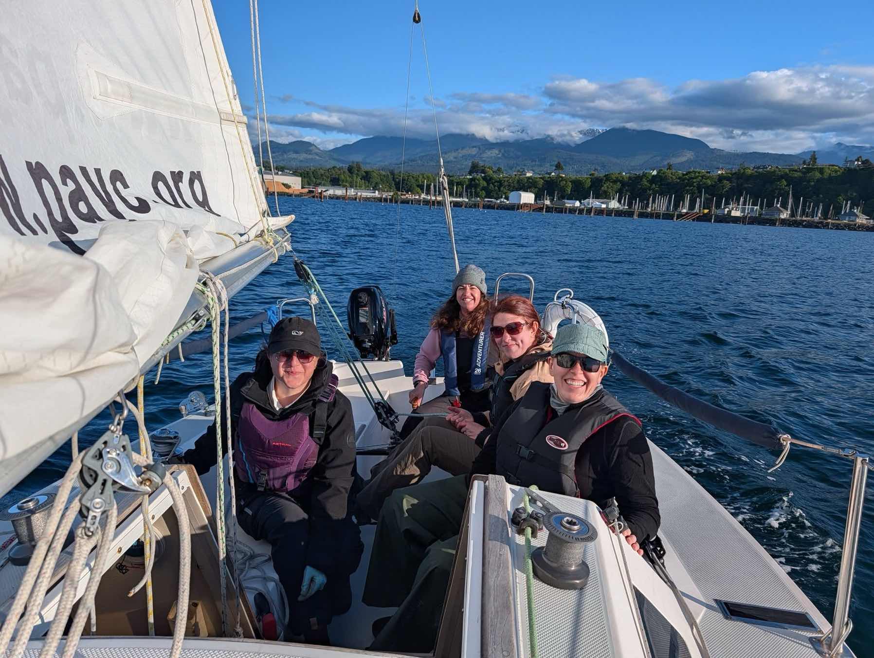 Community Boating _8F72C6A7-E431-4EC7-B512-D2D8E3E64956