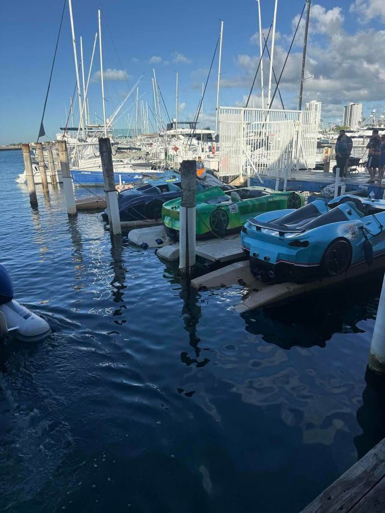 Voyage photo from Dinghy ride to do laundry