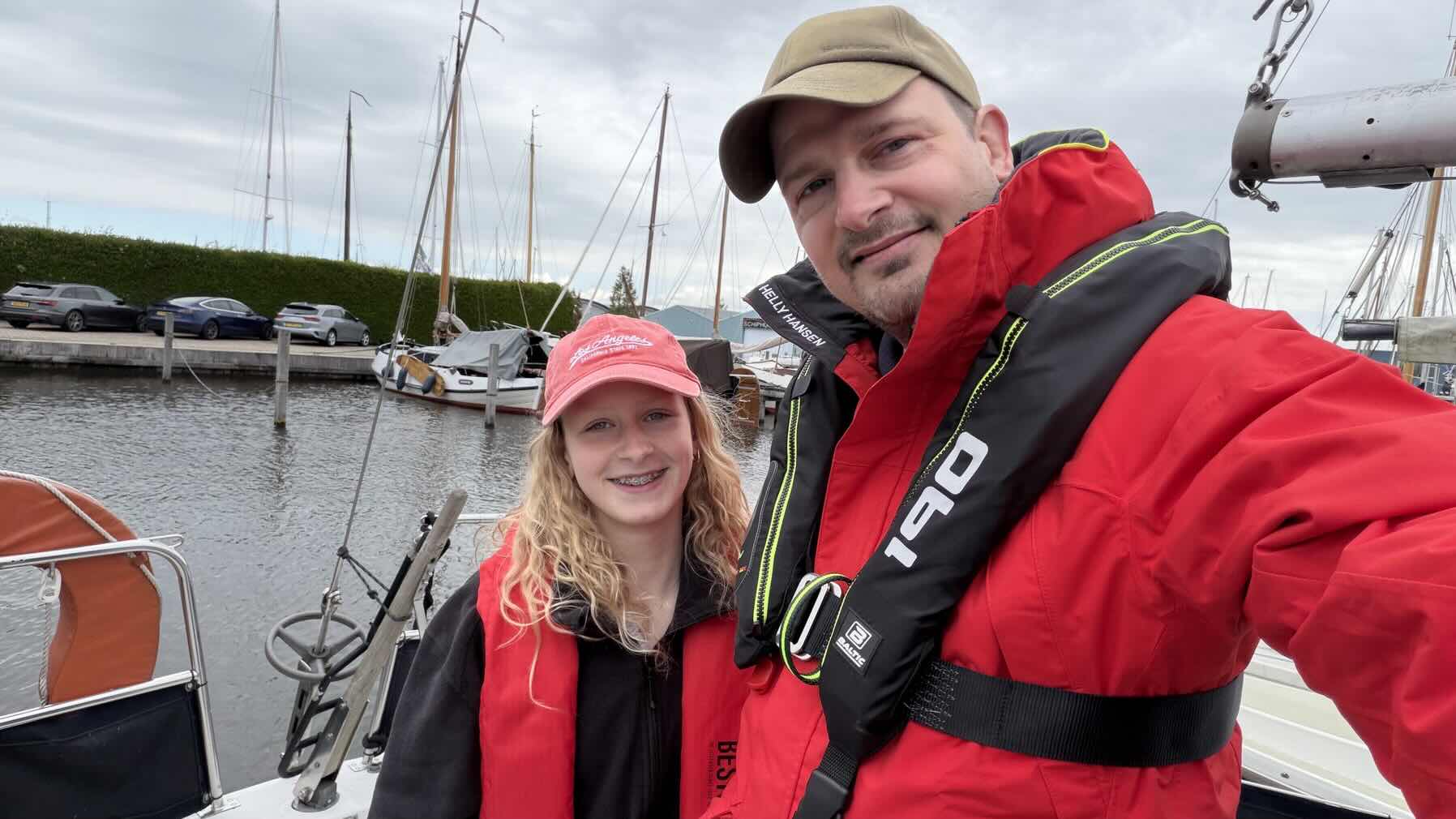 Bringing the boat for new rigging_9DBEC306-ECD0-481E-9406-AEF4DFB90FEC