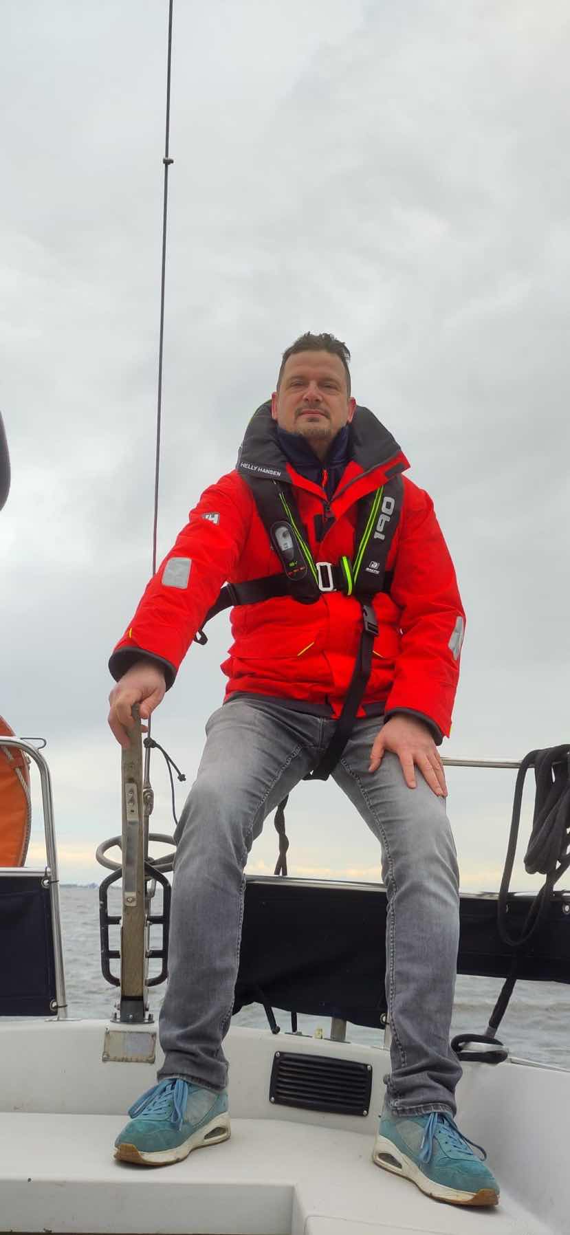Bringing the boat for new rigging_C3D2EA7A-F2C3-440A-9A1E-4DE079C33898