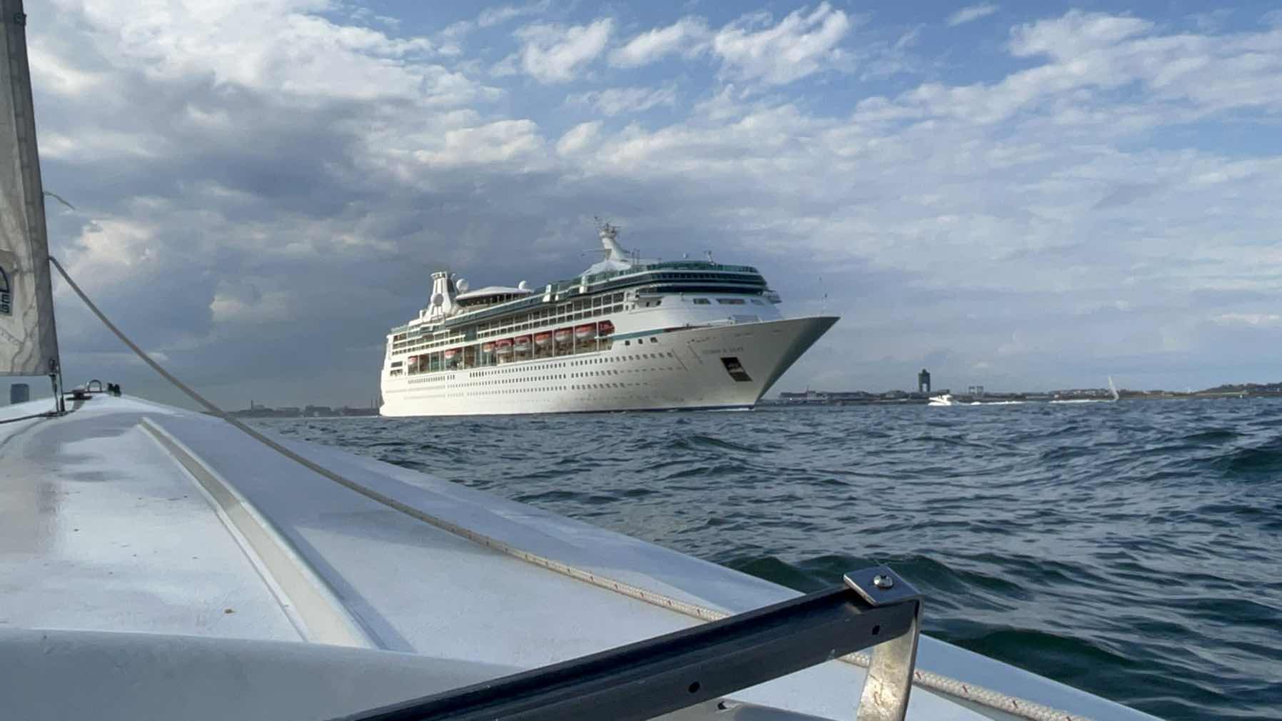 Cruise ships, seals, tankers, oh my!_88CB3CB3-A131-4EFC-AC65-BB765F4691D8
