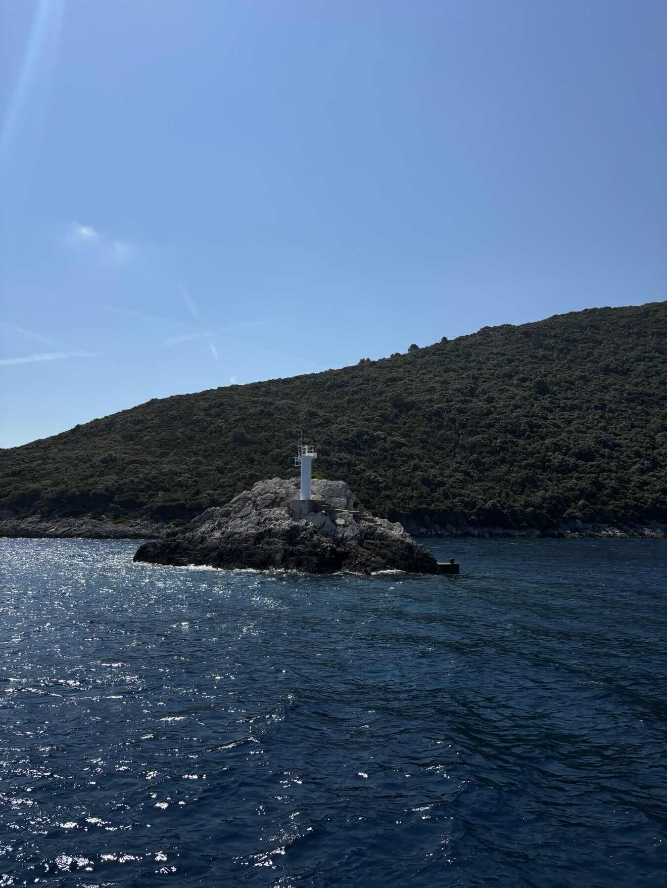 Sailing Pass Yachtsperience Summer Fleet Day 2_5C7F95F3-9DDF-44BE-9B54-F65EFB633F3E