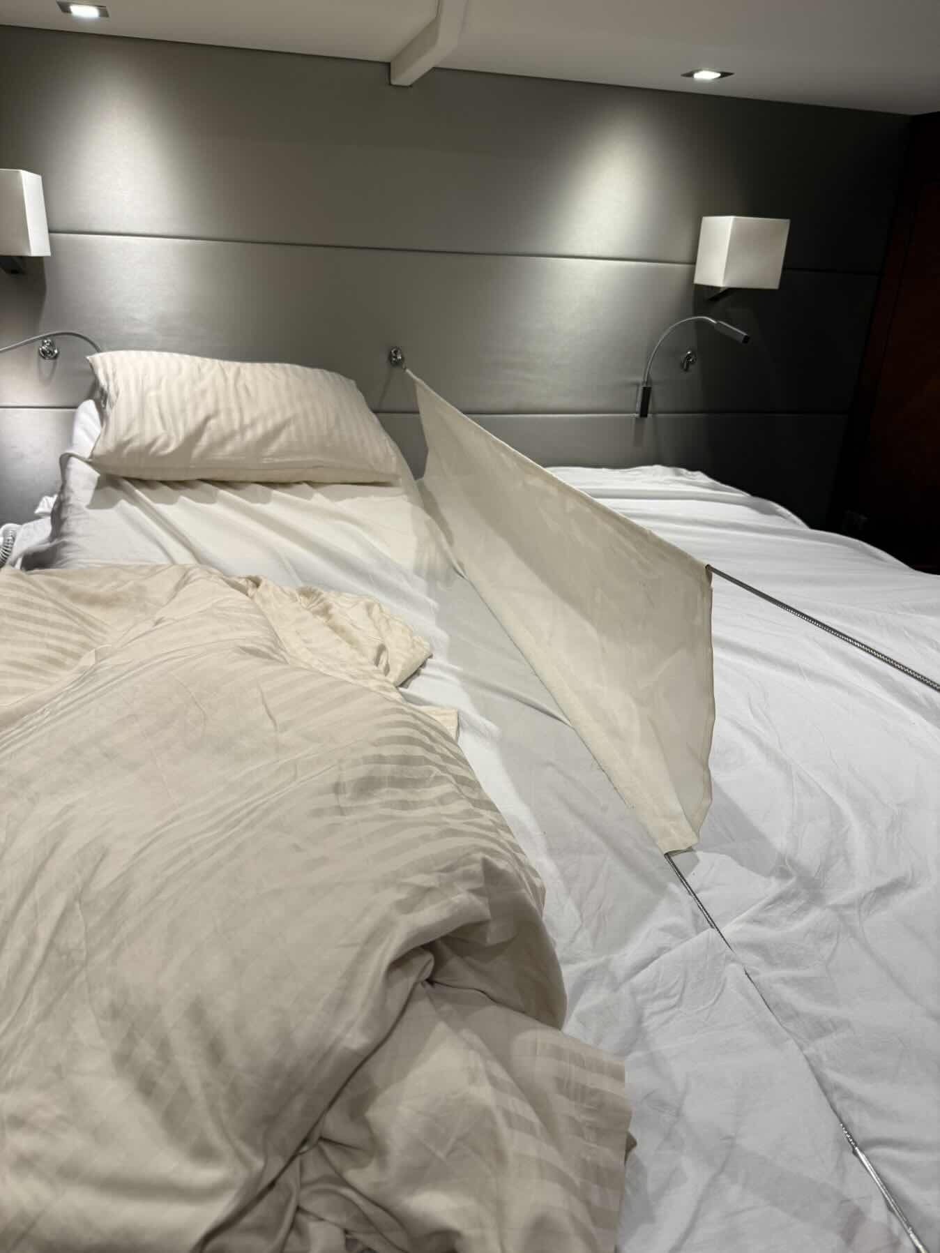 Voyage_A48C9AB8-D7EF-4E19-9C86-ABDA1645C506