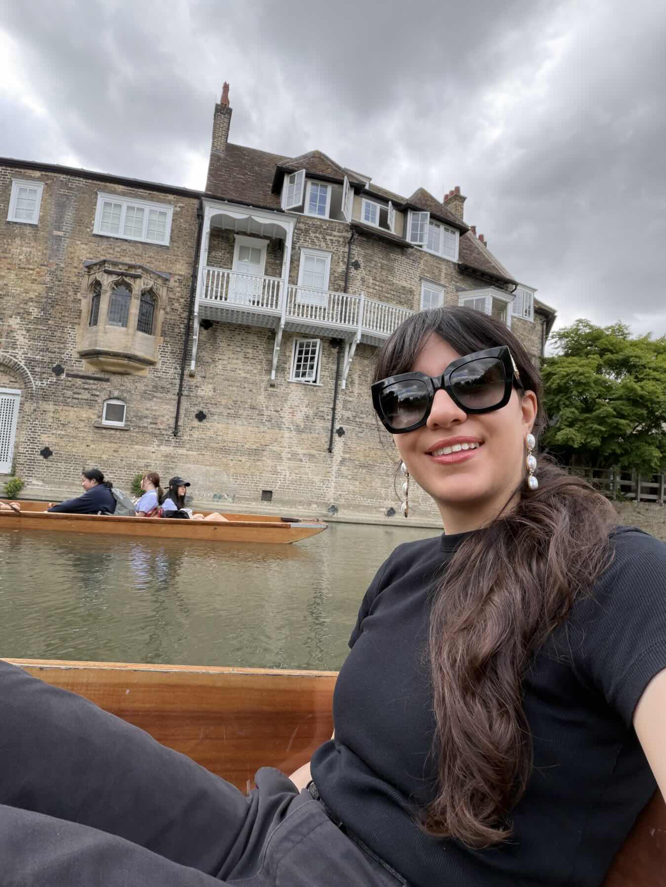 Cambridge Punting_A5265F1C-B1F6-421B-88CA-3E8510744EE6