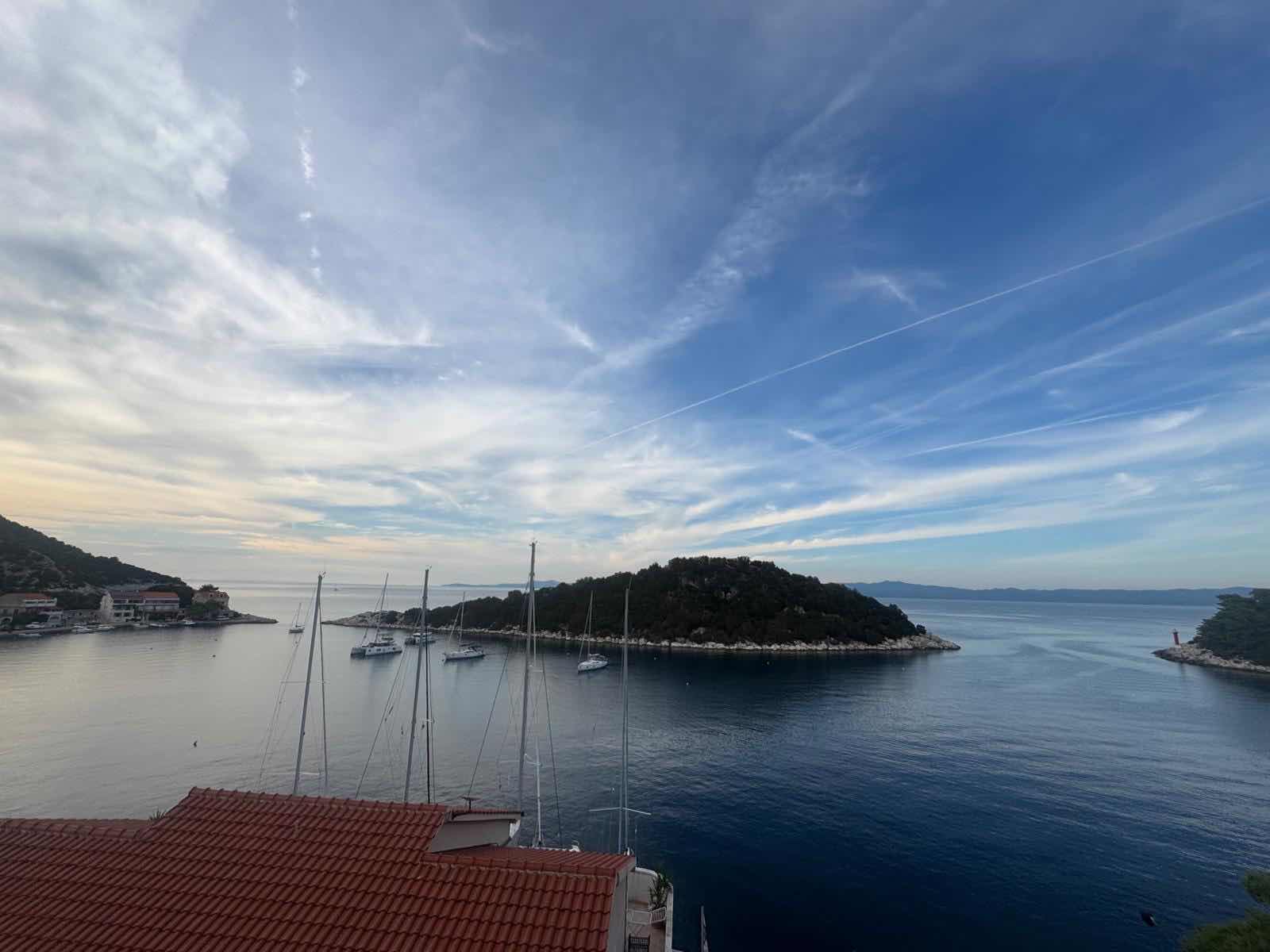 Palagruza fake. Day3. Part 2 🇭🇷🌊⛵️_F1FA1247-5F4F-472B-988F-F1E579FC28BD