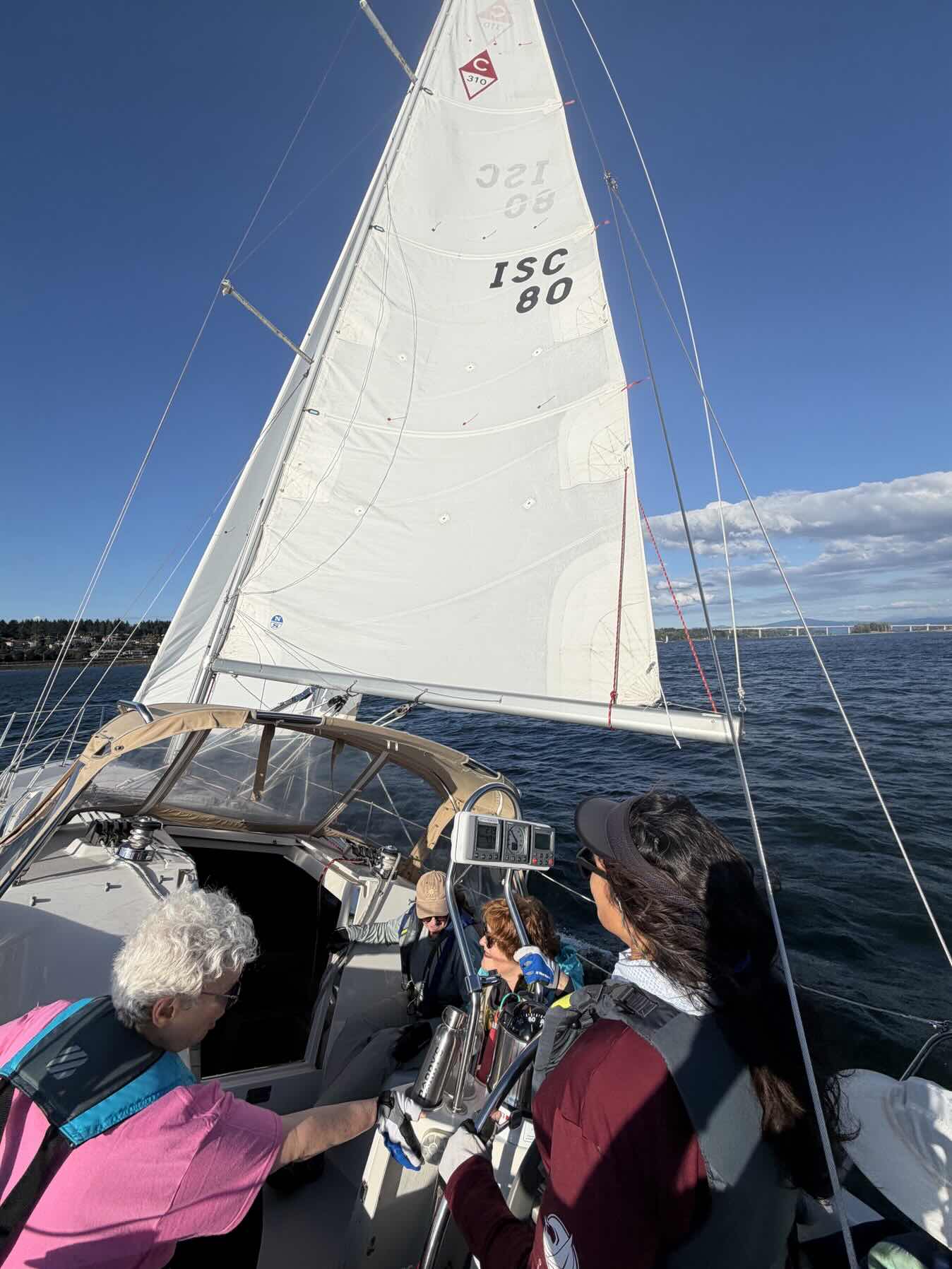 Frisky winds & maneuvering around racers_DFB02AC8-ED4E-4FC5-884E-F421904DD33A