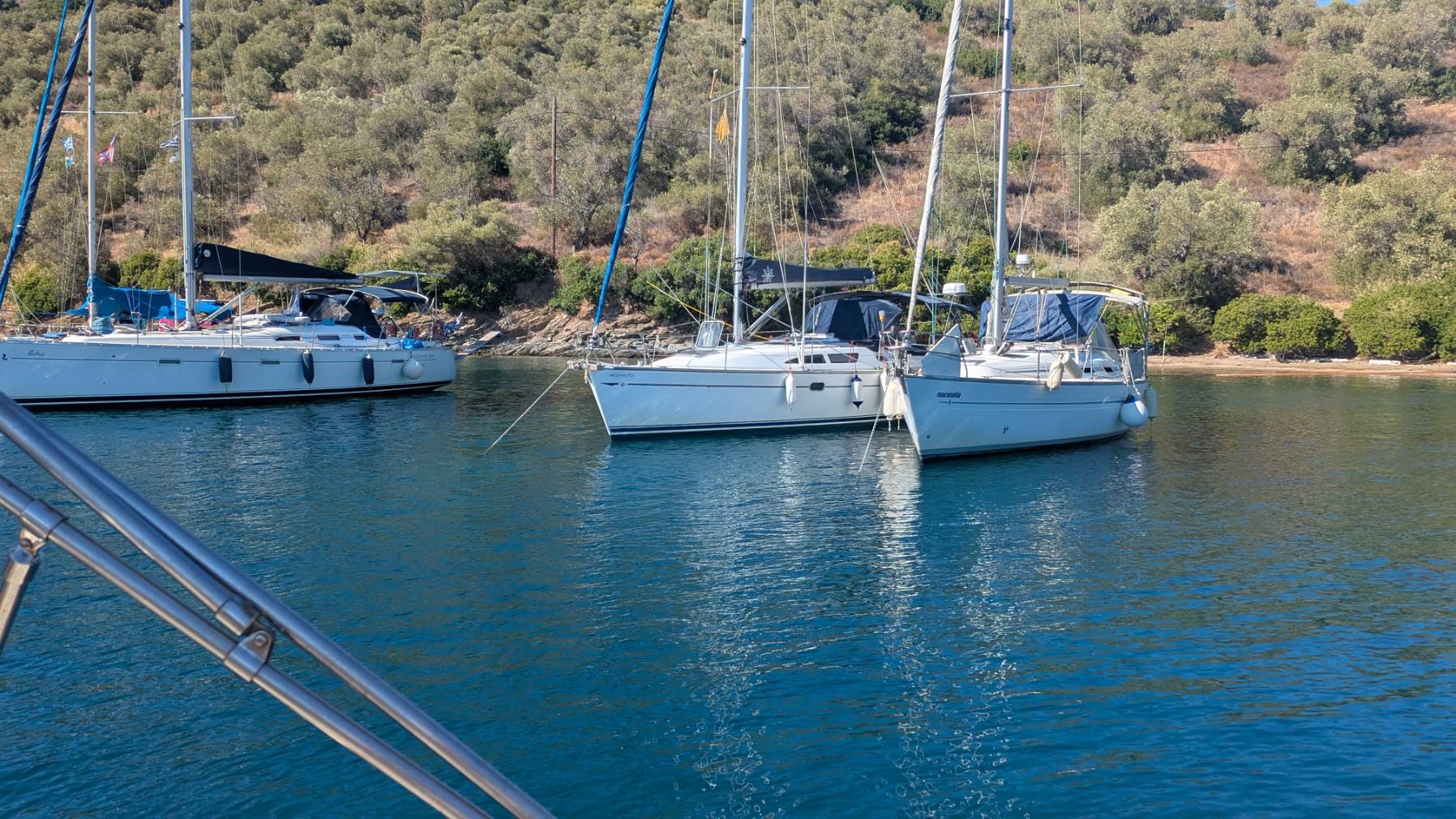 Zur Pithos Bay_845E3425-F18B-4A1C-A673-A0CF1AB52C06