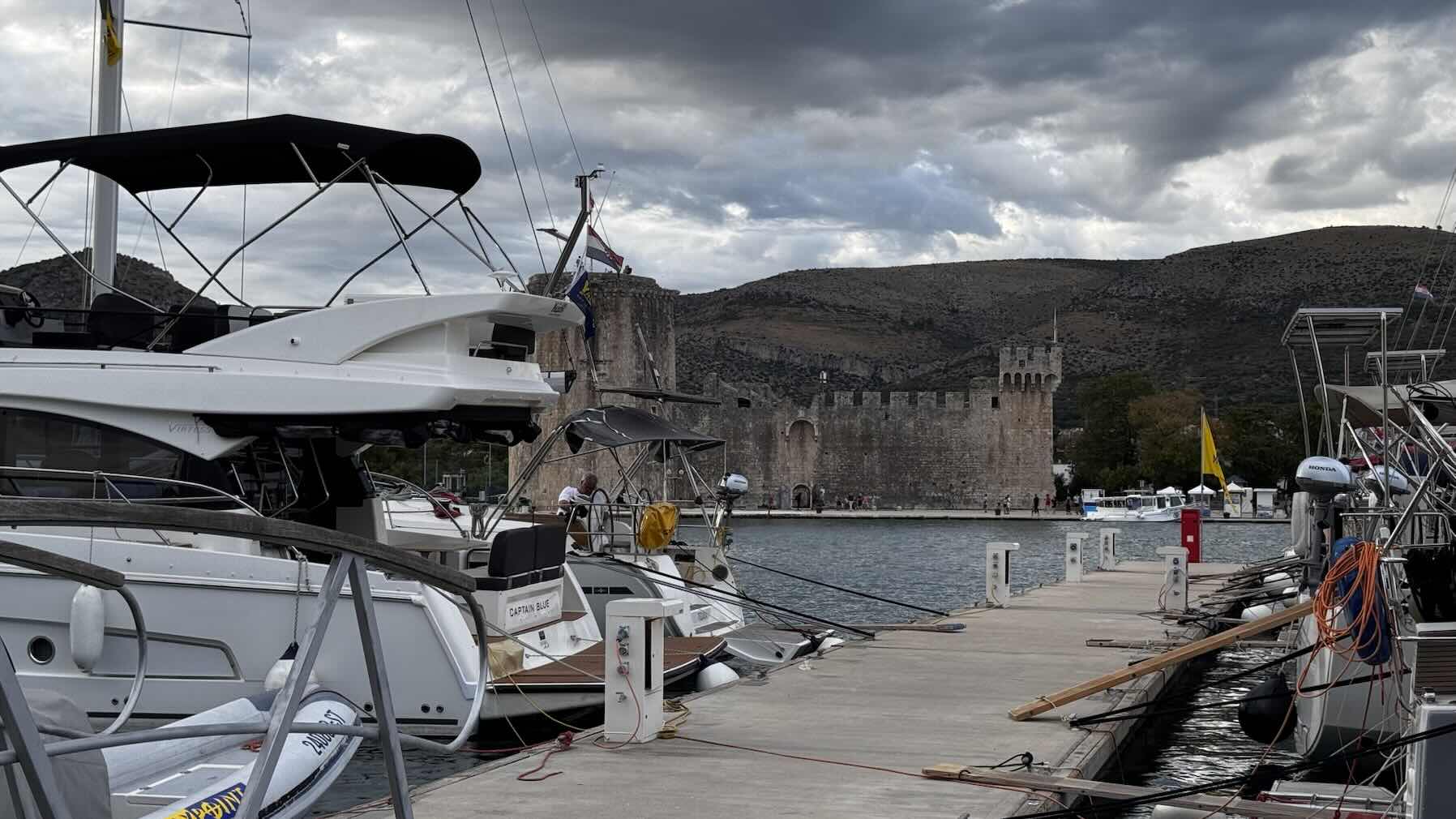 Jezera - Trogir_4DF170F6-EDB7-49B0-9D13-D2CE24B5FC43
